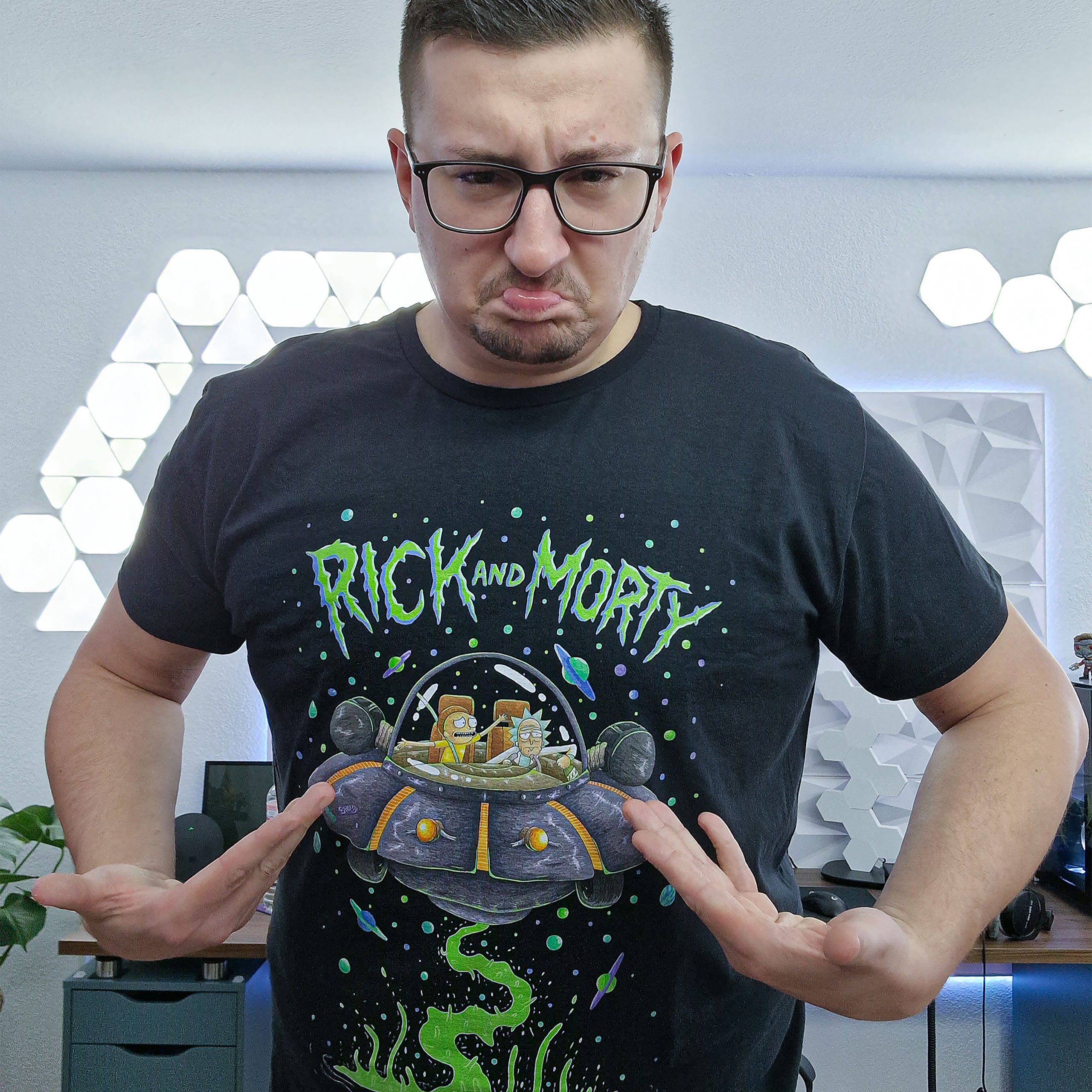 Rick and Morty - Space Cruiser T-Shirt black – Elbenwald