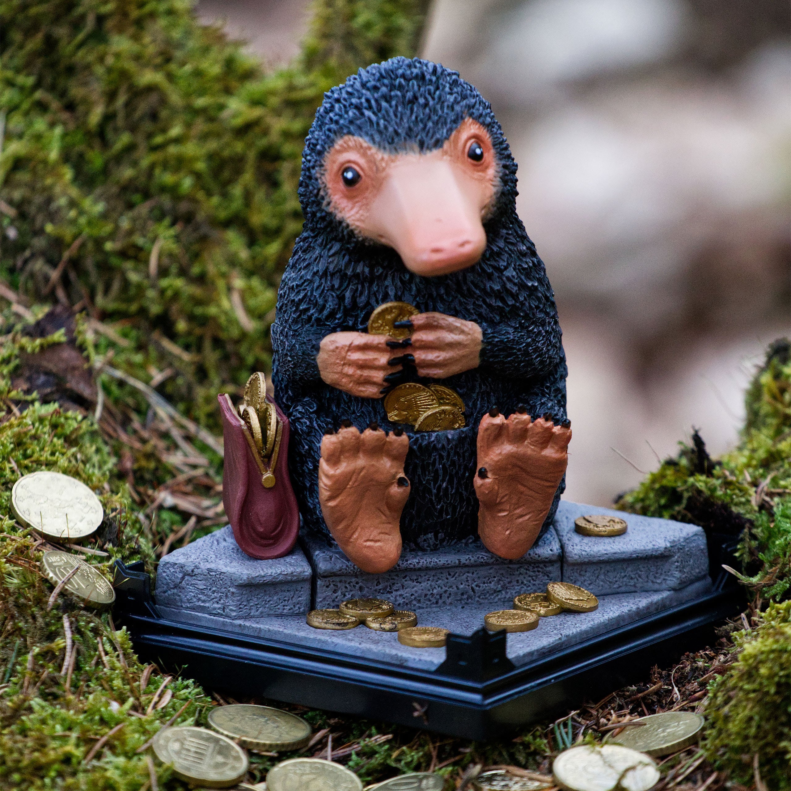 Niffler - Fantastic Beasts Figure - Niffler dalam pose lucu