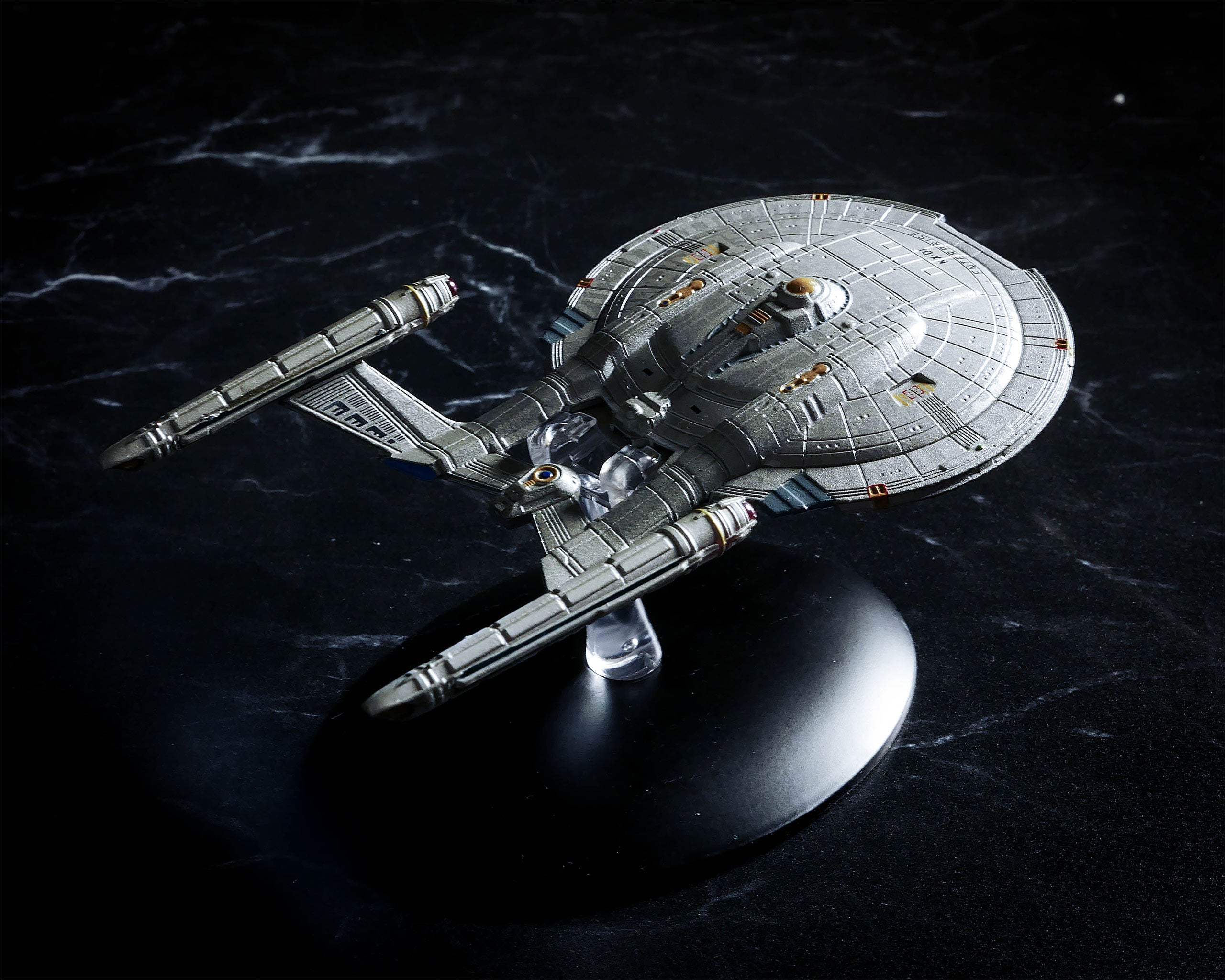 Star Trek - Spaceship U.S.S. Enterprise NX-01 Hero Collector