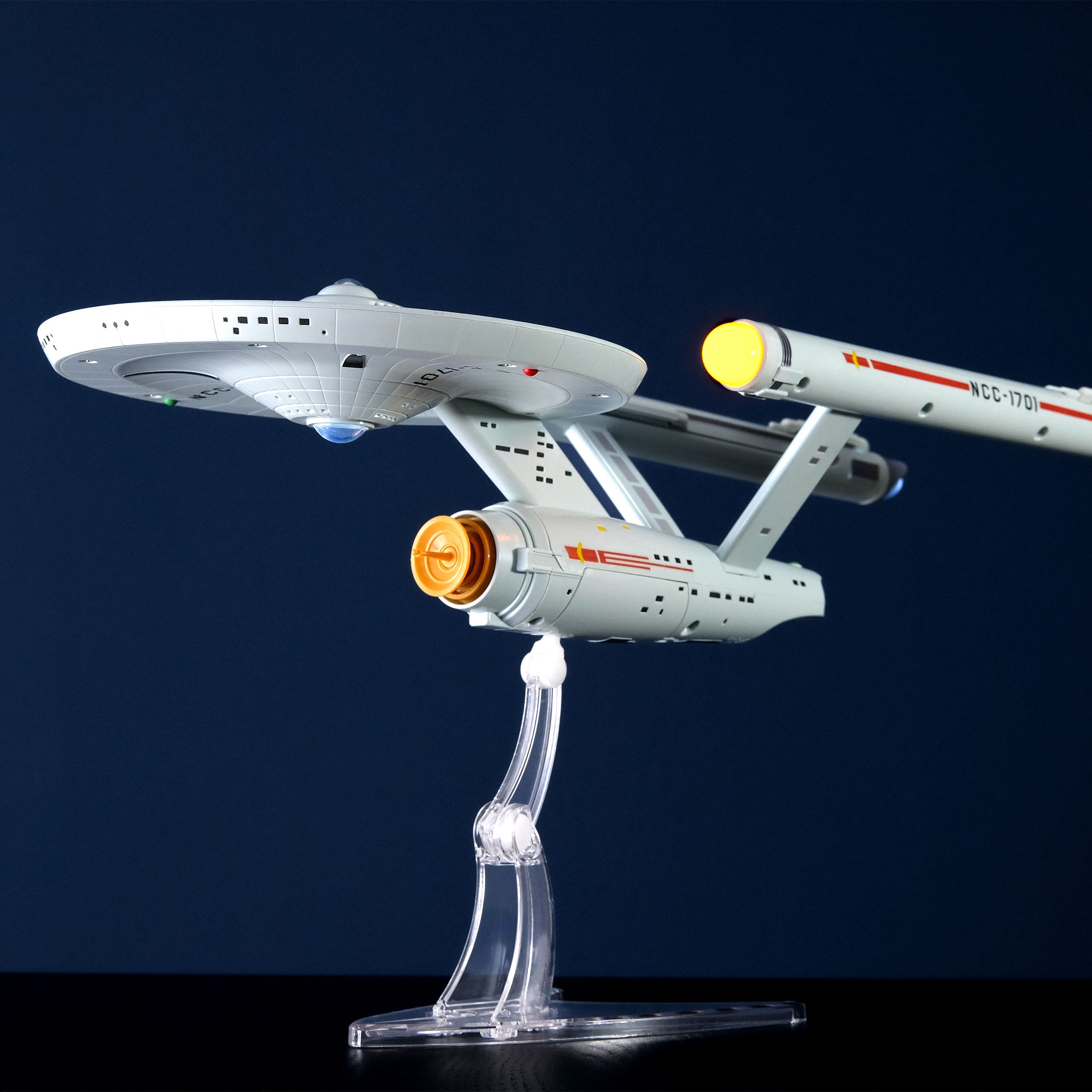Star Trek - Enterprise NCC-1701 Replica with Light and Sound