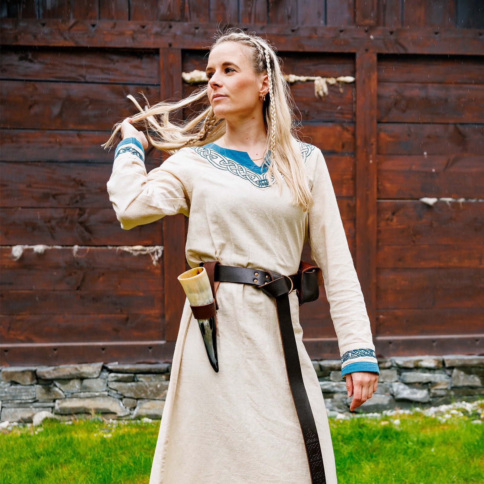 viking dress Lagertha Beige-Blue – Elbenwald Sizxle:XS fullrun Romaine Salad with Lemon The brooches are used