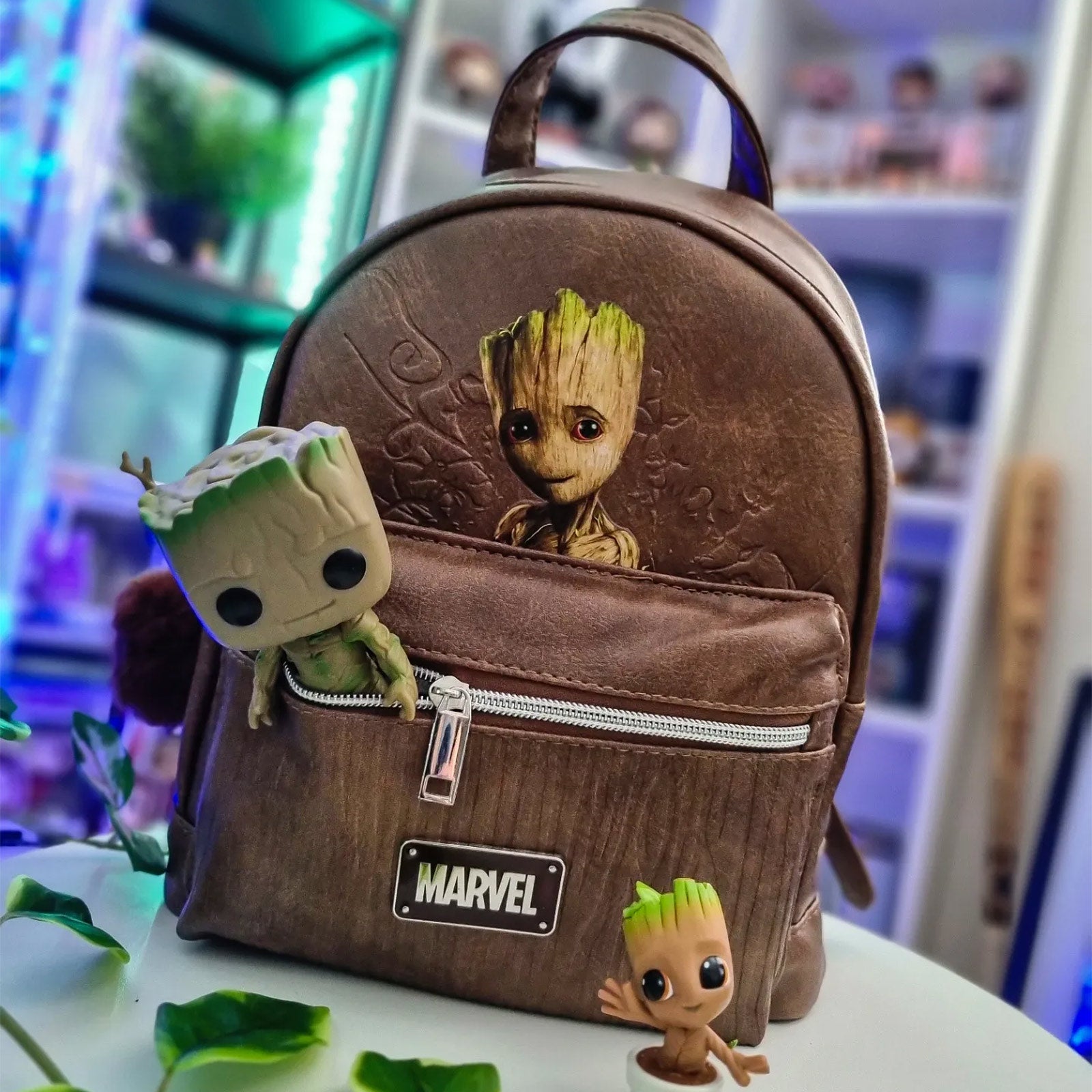 groot mini backpack Guardians of the Galaxy Meat Hunter Rod (MHR) Loungefly collaborated with Marvels Colour:Shadow Tapestry Vase
