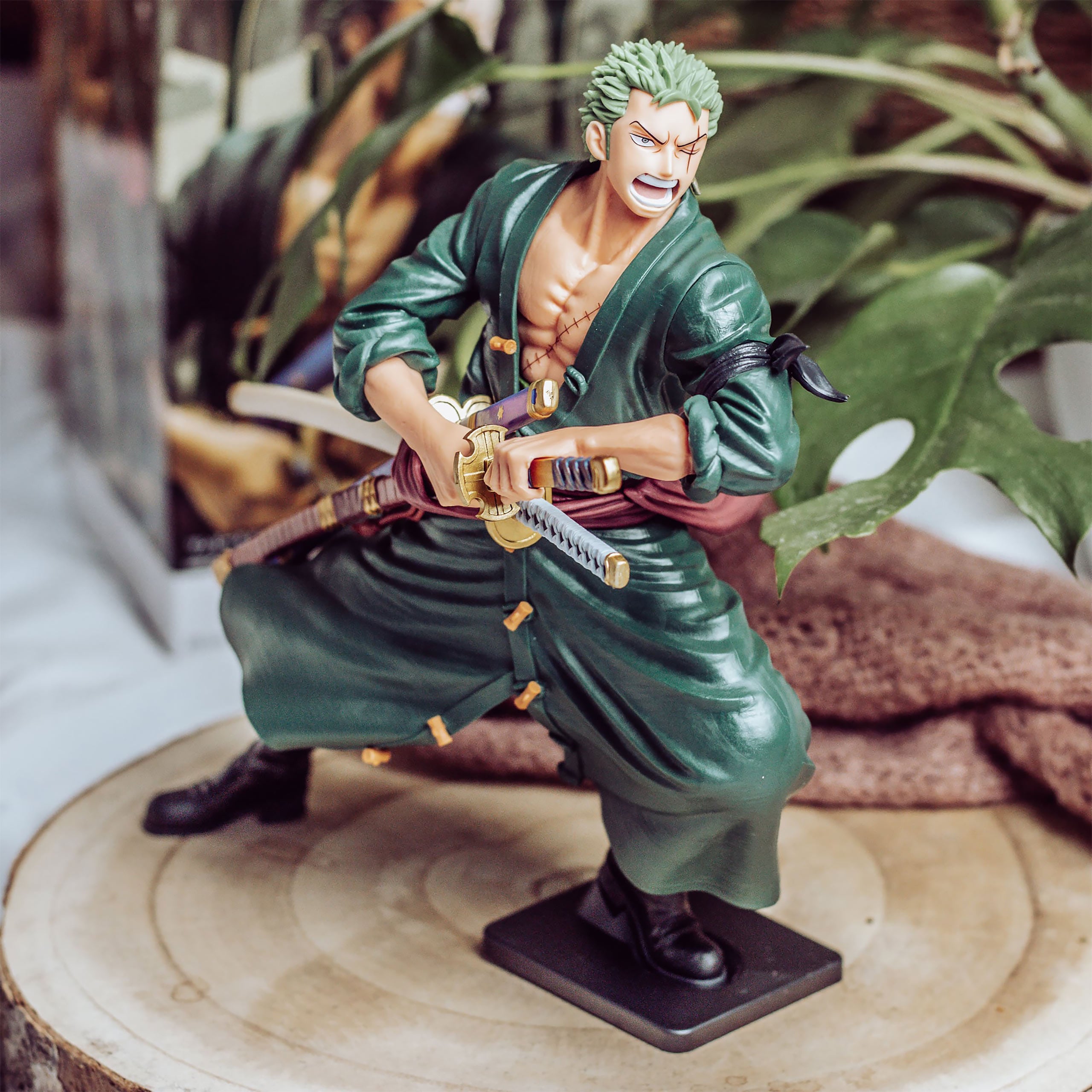 One Piece - Roronoa Zoro Grandista Figure 22cm – Elbenwald
