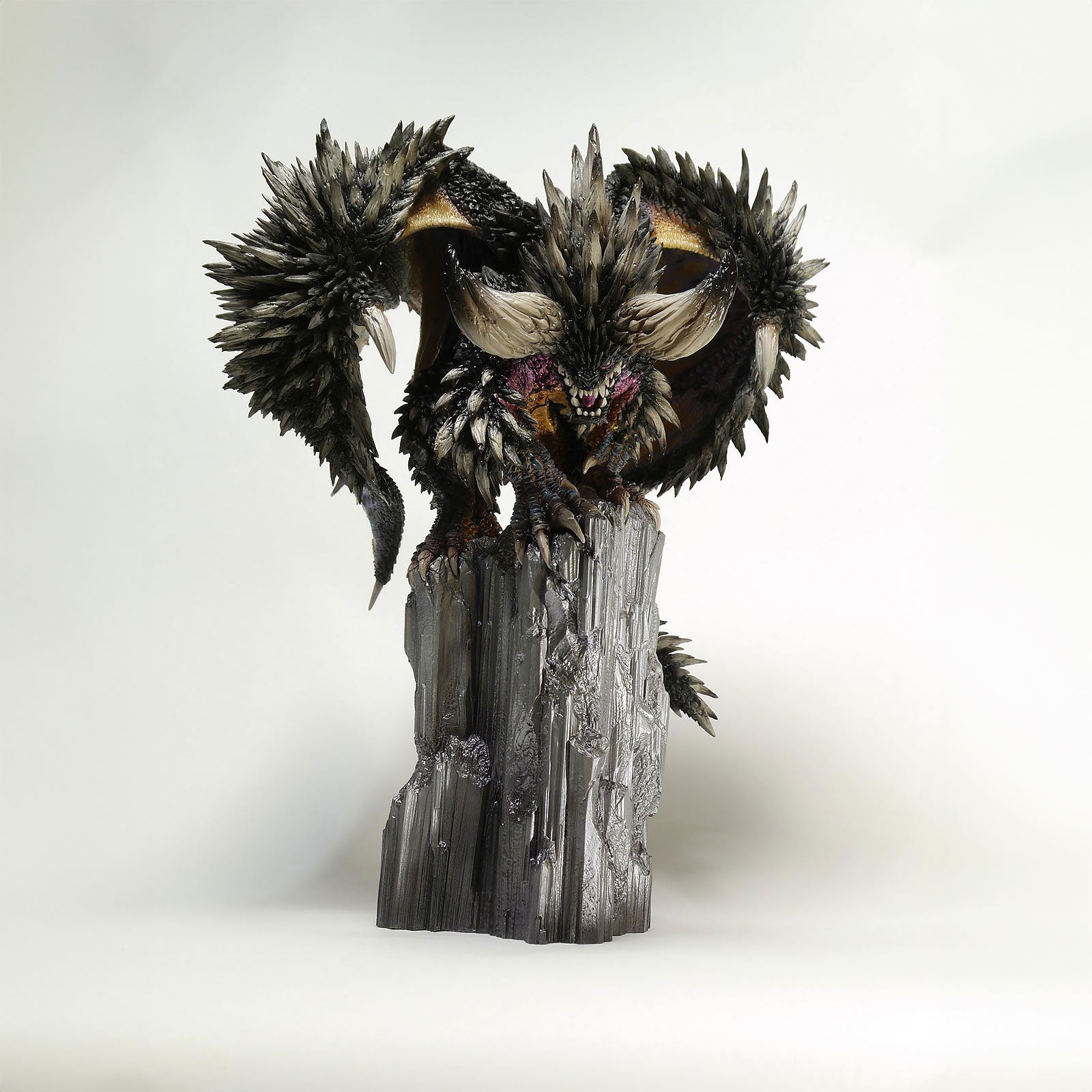 Monster Hunter - Nergigante Statue Creators Model Resell Version