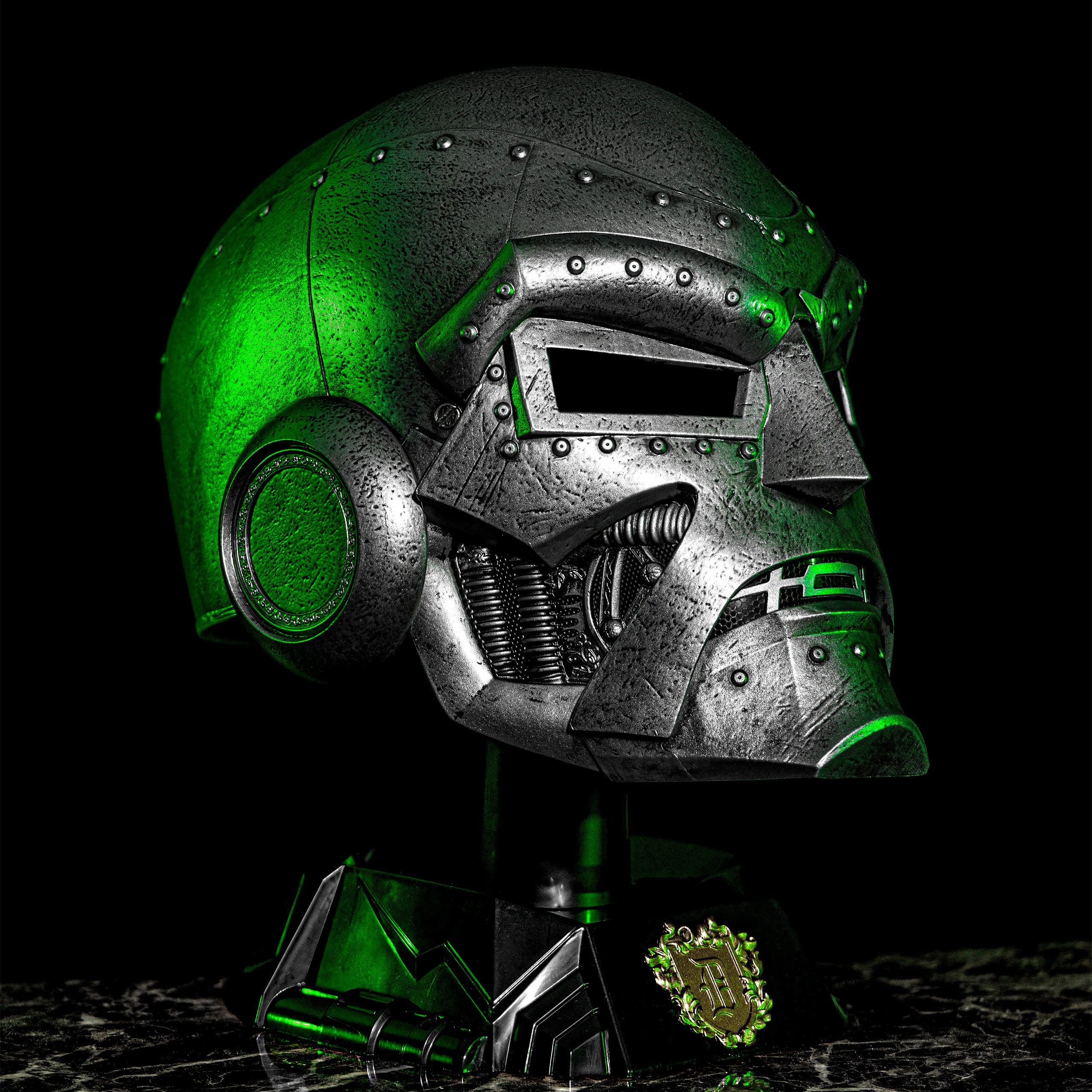 Doctor Doom - Marvel Legends Premium Helmet – Elbenwald