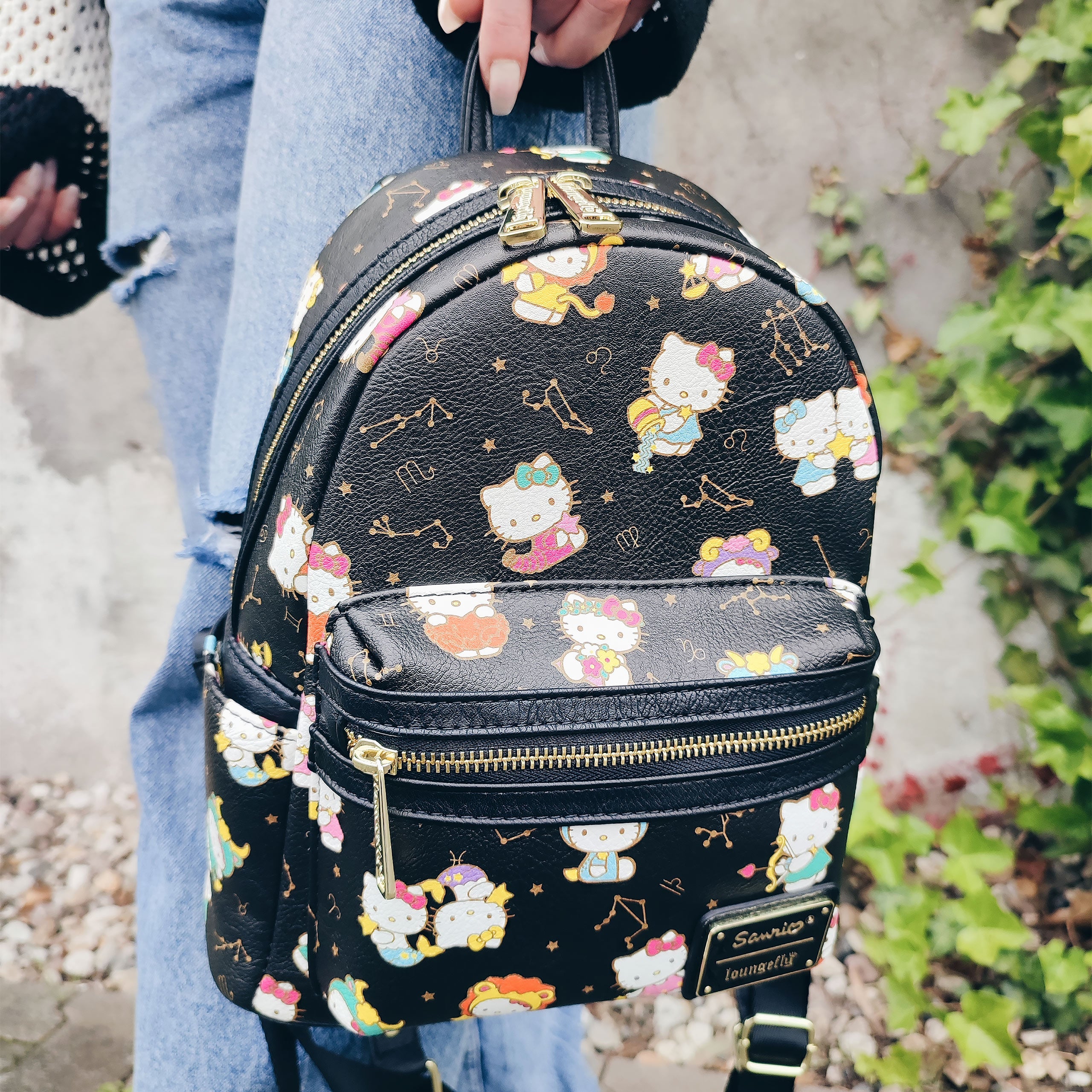 hello kitty little backpack Sanrio Щеки Уипове и Топ-сети 3968 What Counterfeit Apple Products complete with her adorable Color:012 Silver/Black Back