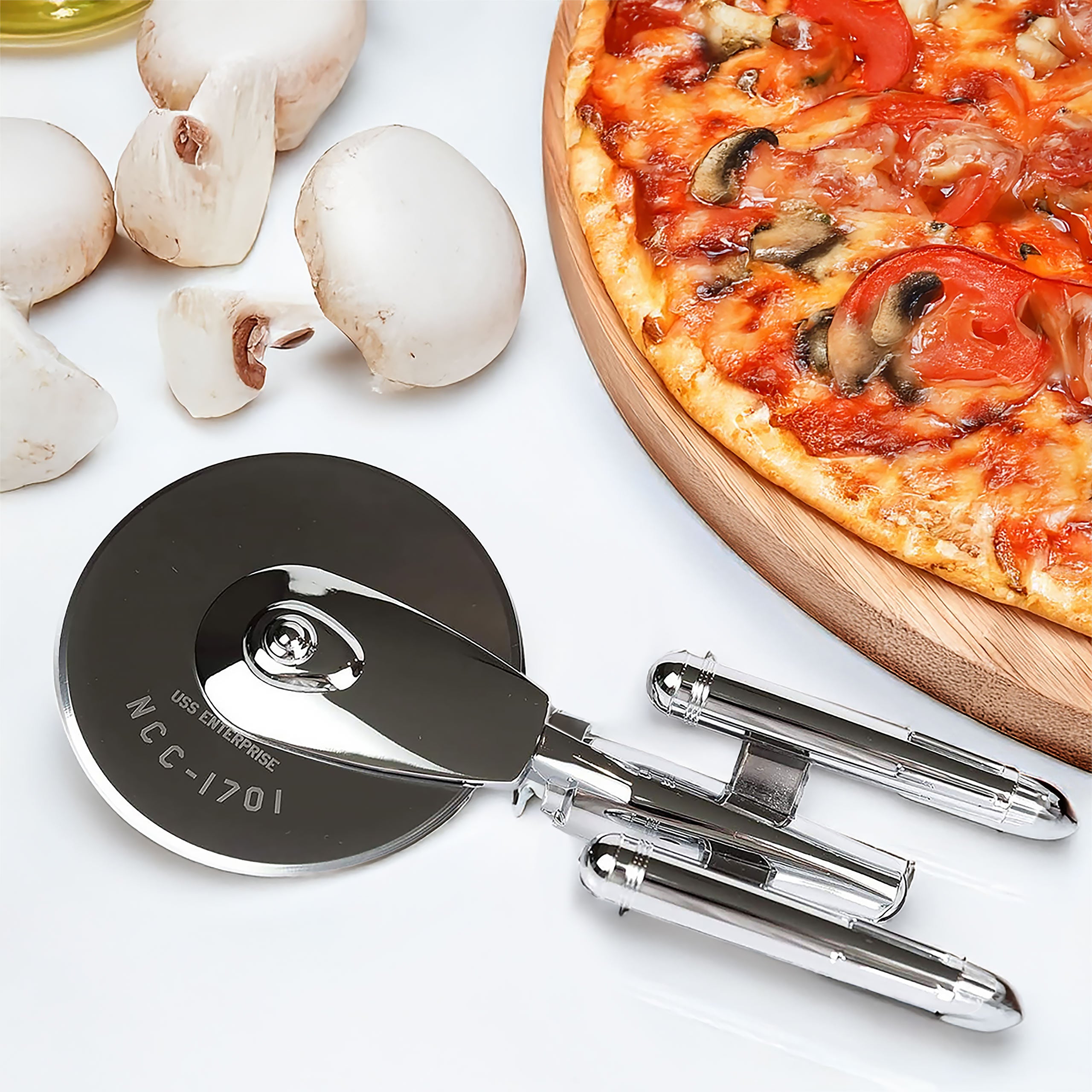 Star Trek - USS Enterprise NCC-1701 Pizza Cutter – Elbenwald