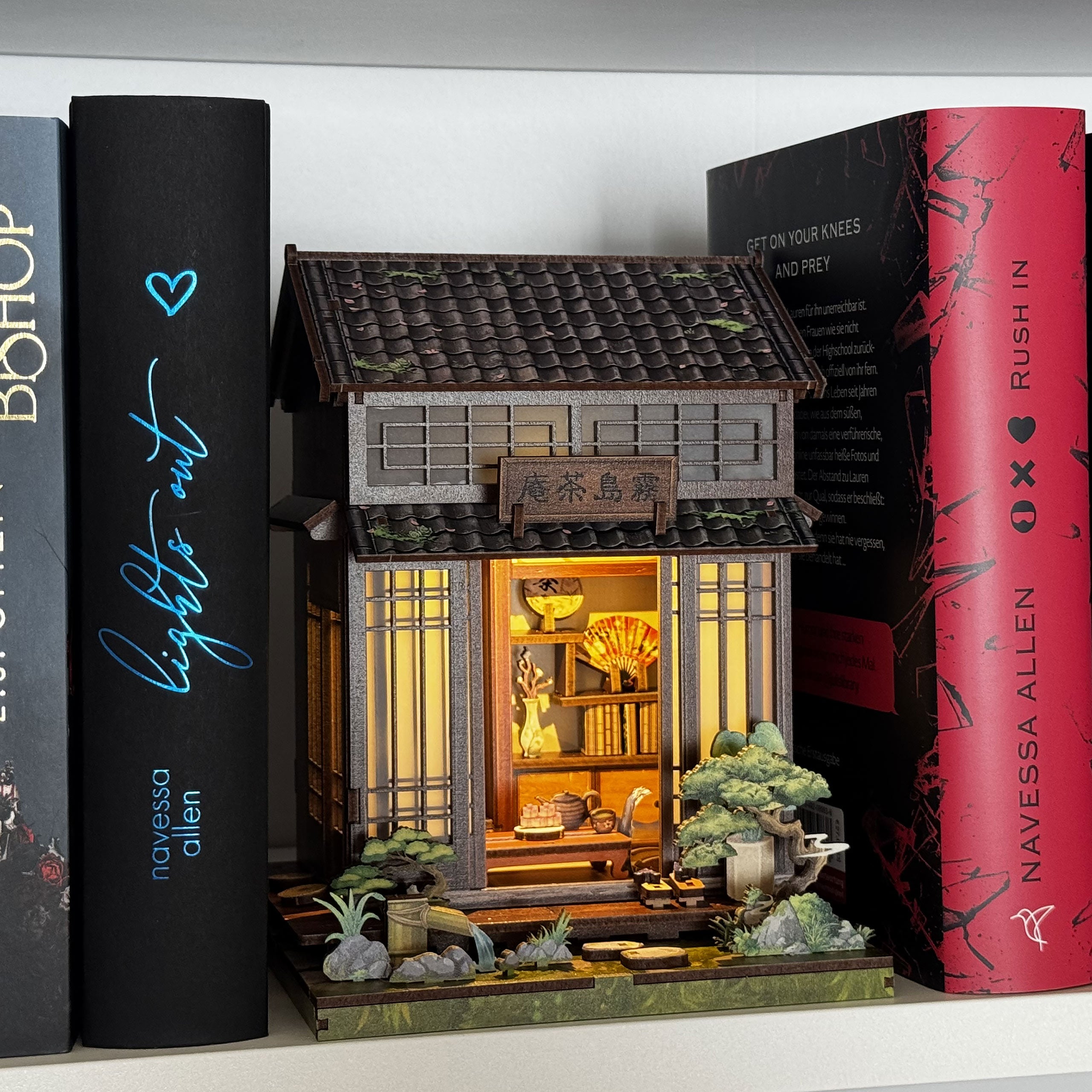 CuteBee - Kirishima Cha-an Miniature House Book Nook Model Kit