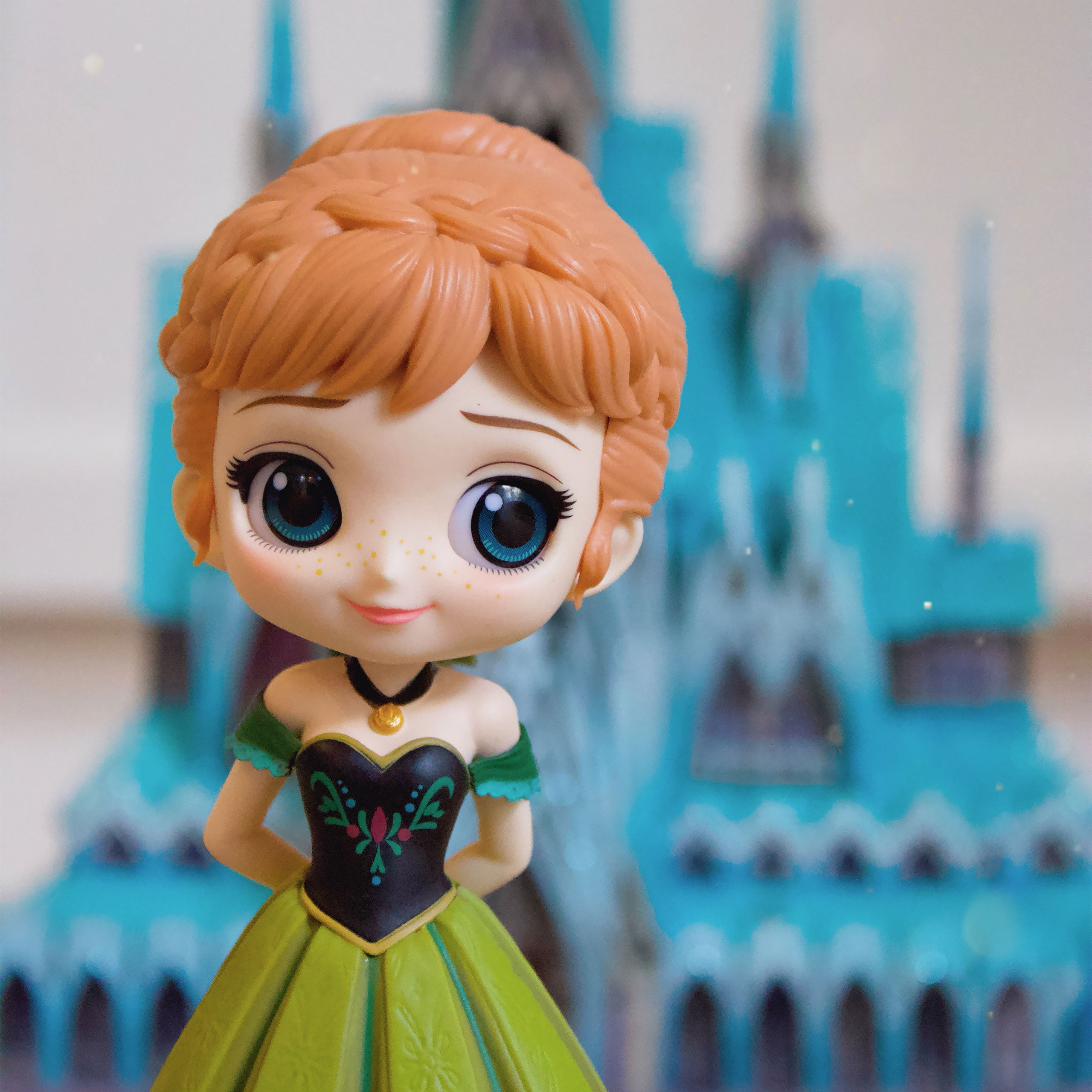 Product image Frozen - Anna Coronation Style Q Posket Figure 14 cm
