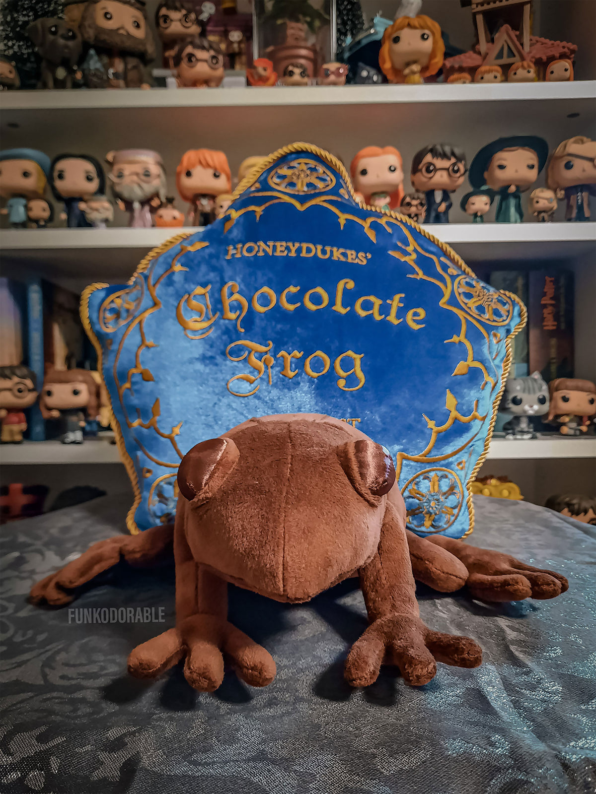 Product image Harry Potter - Chocolate Frog Pillow with Plush Figure
