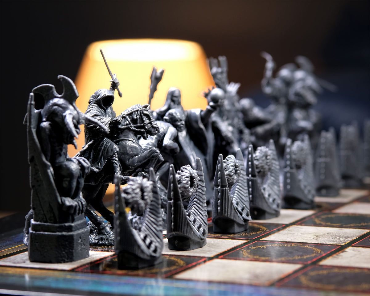 Product image The Lord of the Rings - Battle for Middle Earth Chess Set