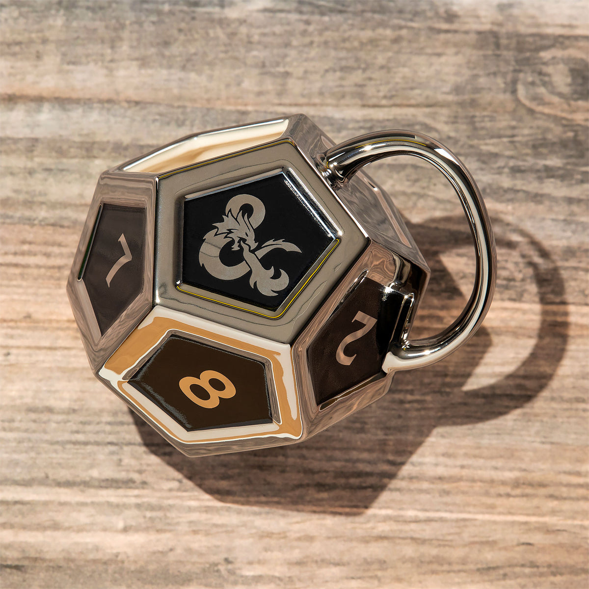 Product image Dungeons & Dragons - D12 Dice Cup