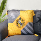 Product image Harry Potter - Hufflepuff cushion with tassels deluxe