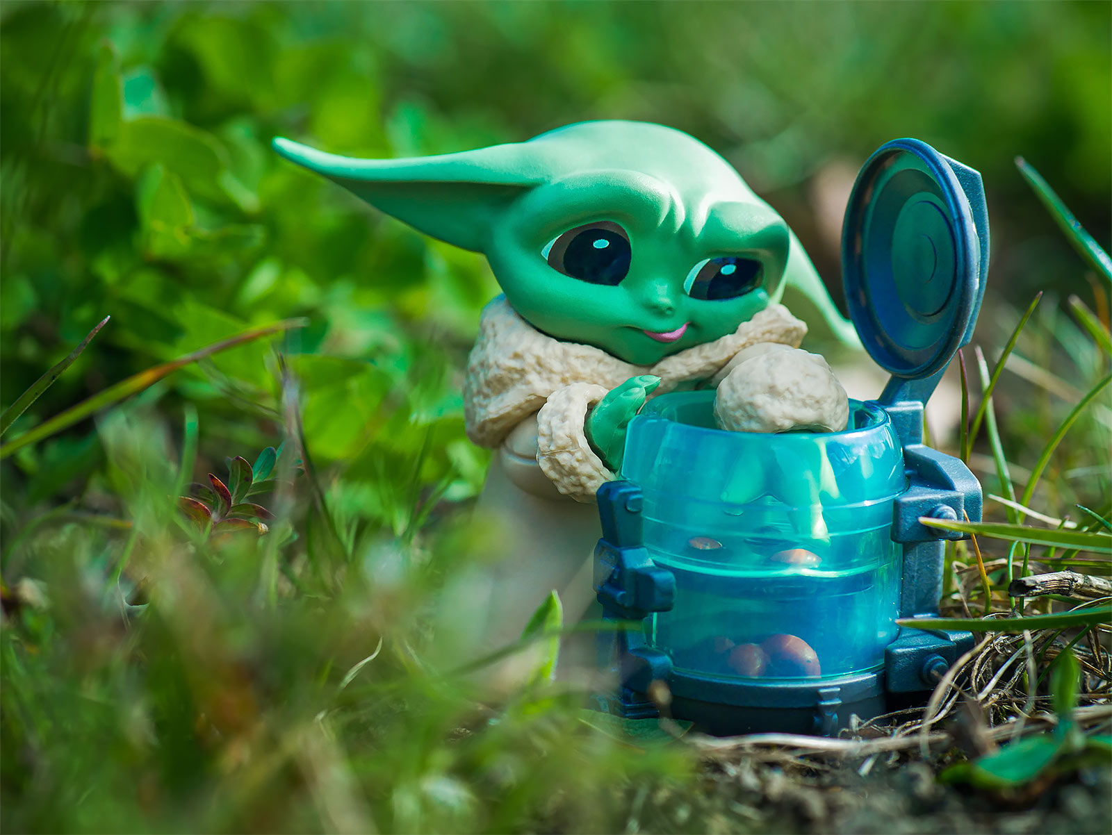 Grogu Curious Child & Meditation Mini Figure Set - Star Wars The