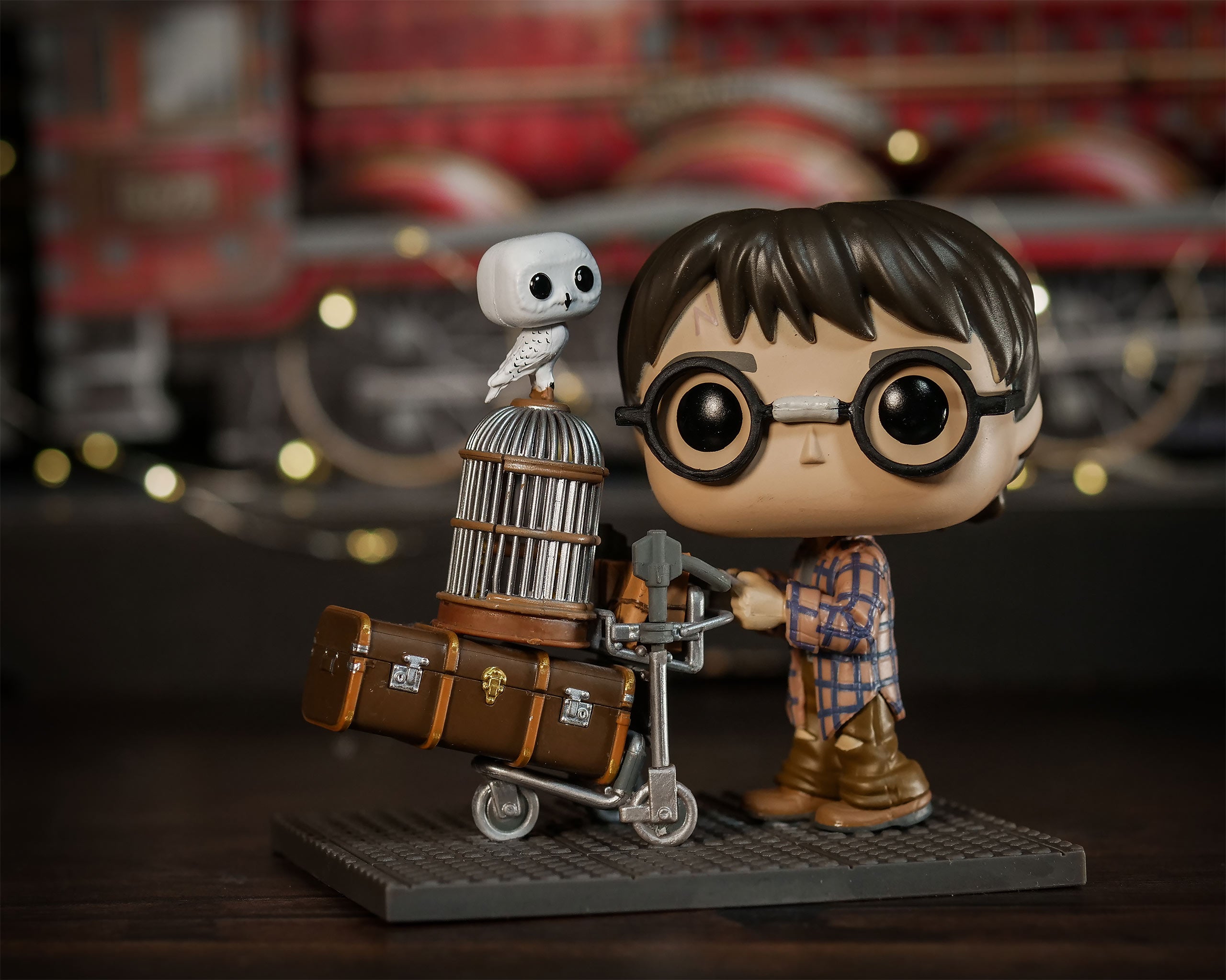 Harry Potter with luggage trolley at platform 9 3/4 Funko Pop
