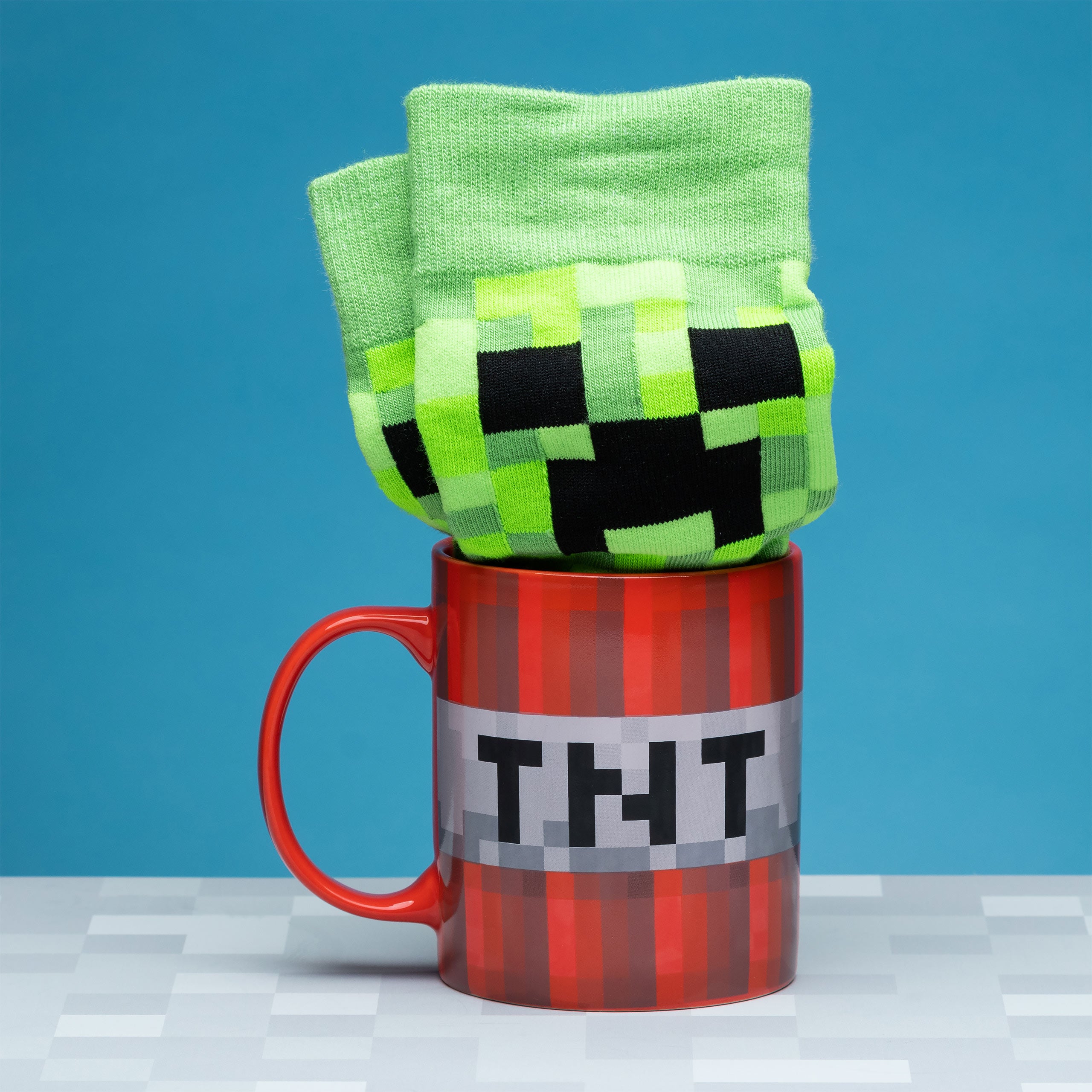 Product image Minecraft - Creeper Socks and TNT Mug Set