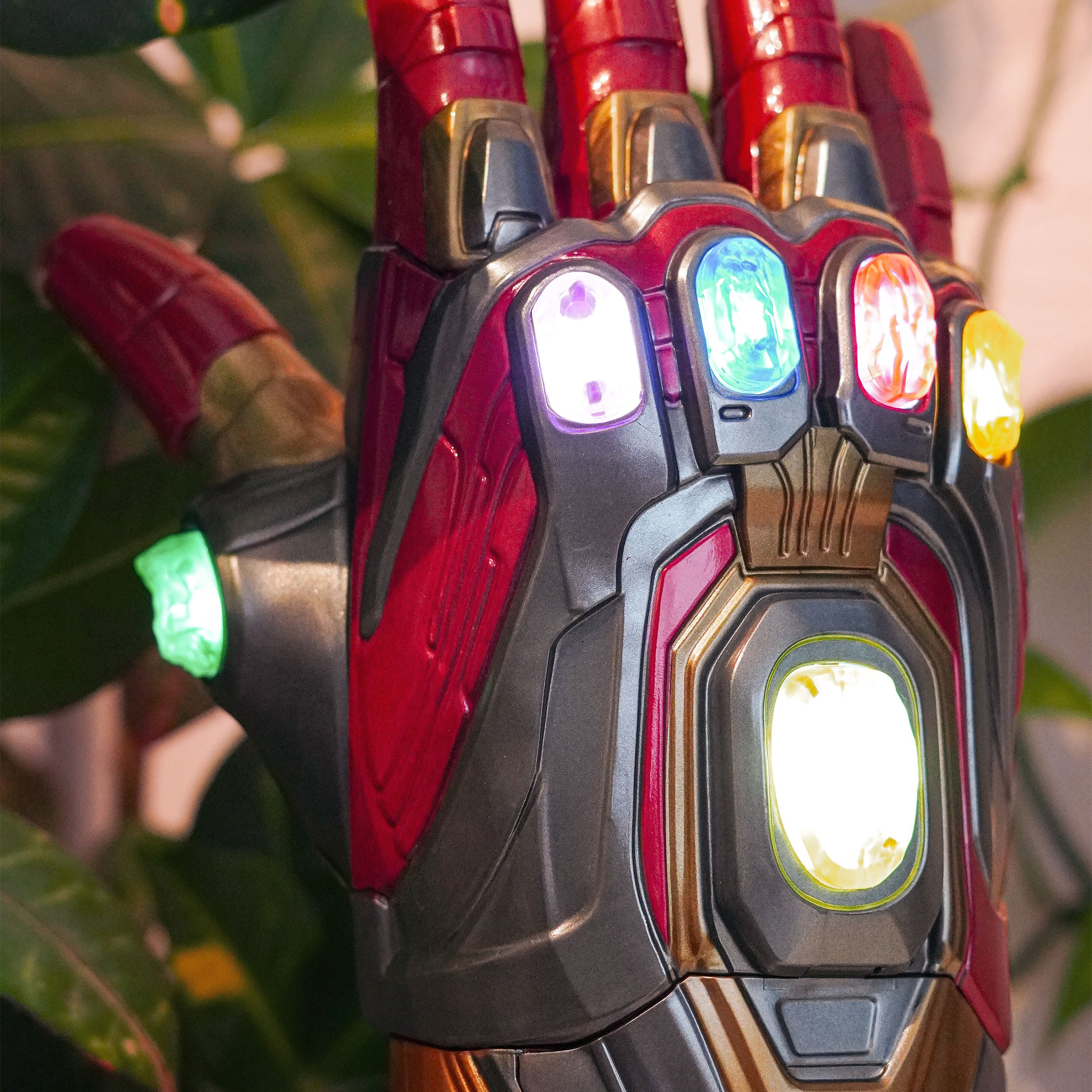 Avengers - Iron Man Gauntlet with Light and Sound – Elbenwald