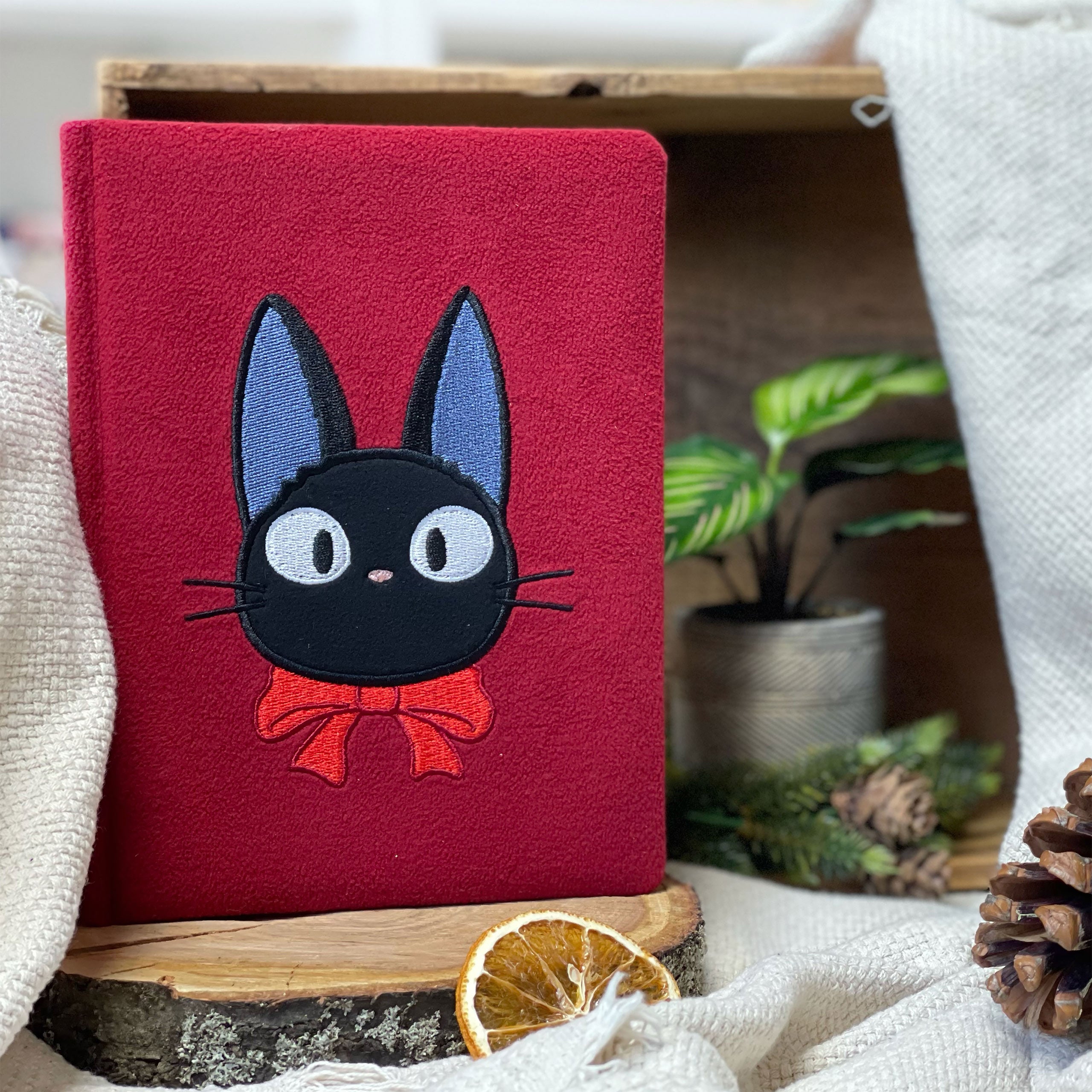 Kiki's Little Delivery Service - Jiji Plush Notebook A5 – Elbenwald