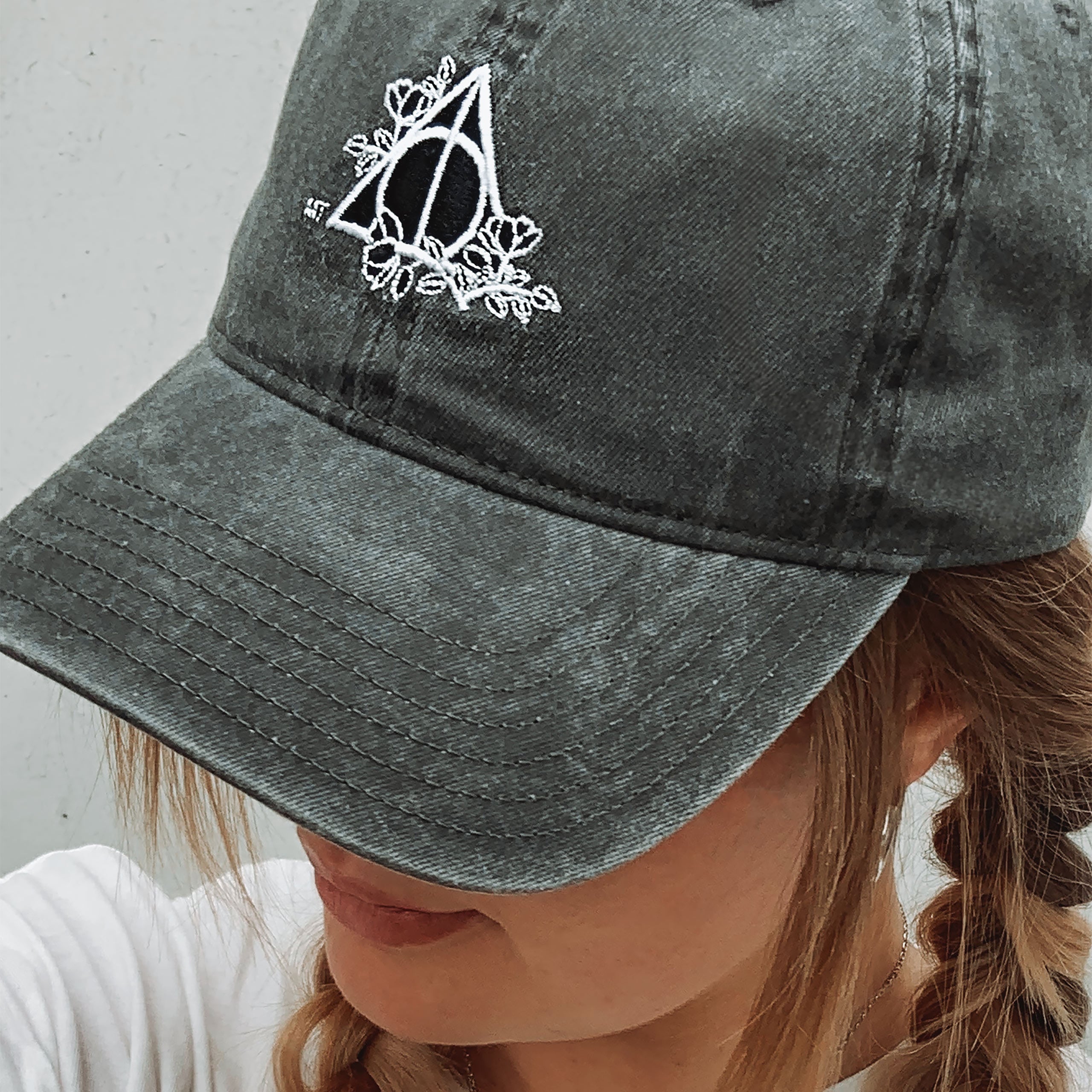 Product image Harry Potter - Deathly Hallows Baseball Cap Grey