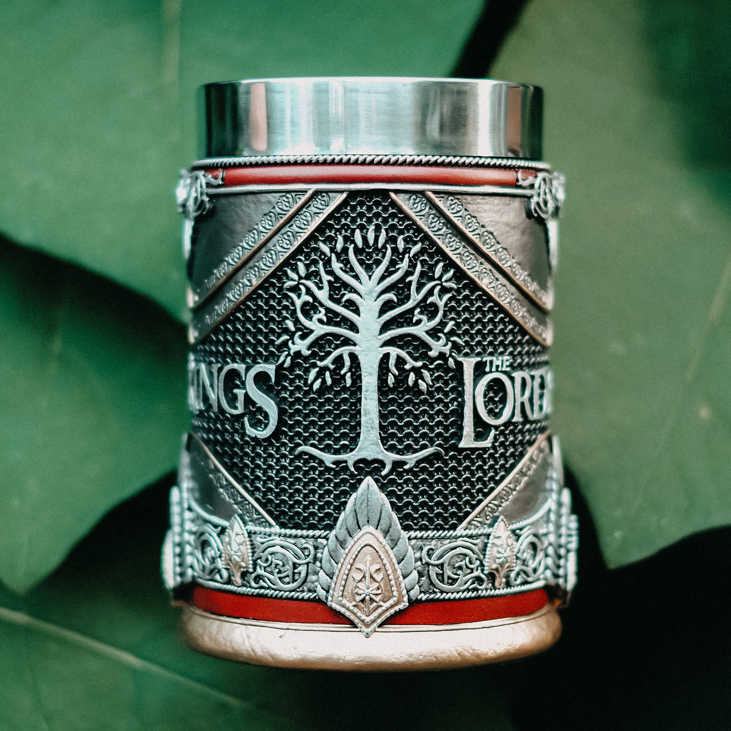 Product image The Lord of the Rings - Aragorn Deluxe Tankard