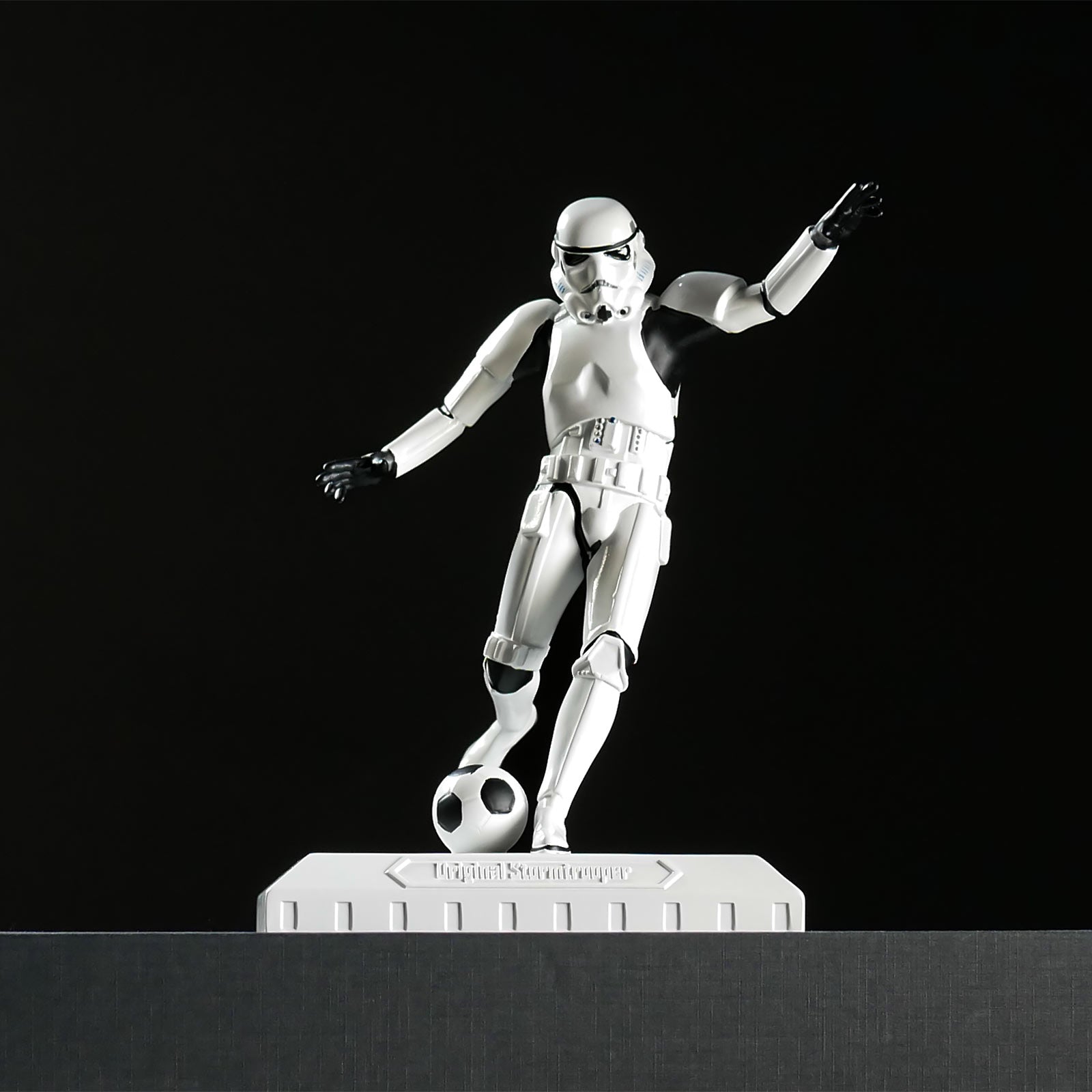 Shepperton Design Studios – The Original Stormtrooper | Elbenwald