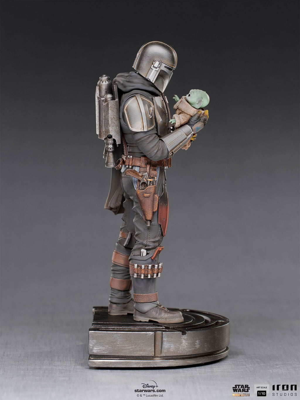 Product image Mando with Grogu BDS Art Scale Deluxe Statue - Star Wars The Mandalorian