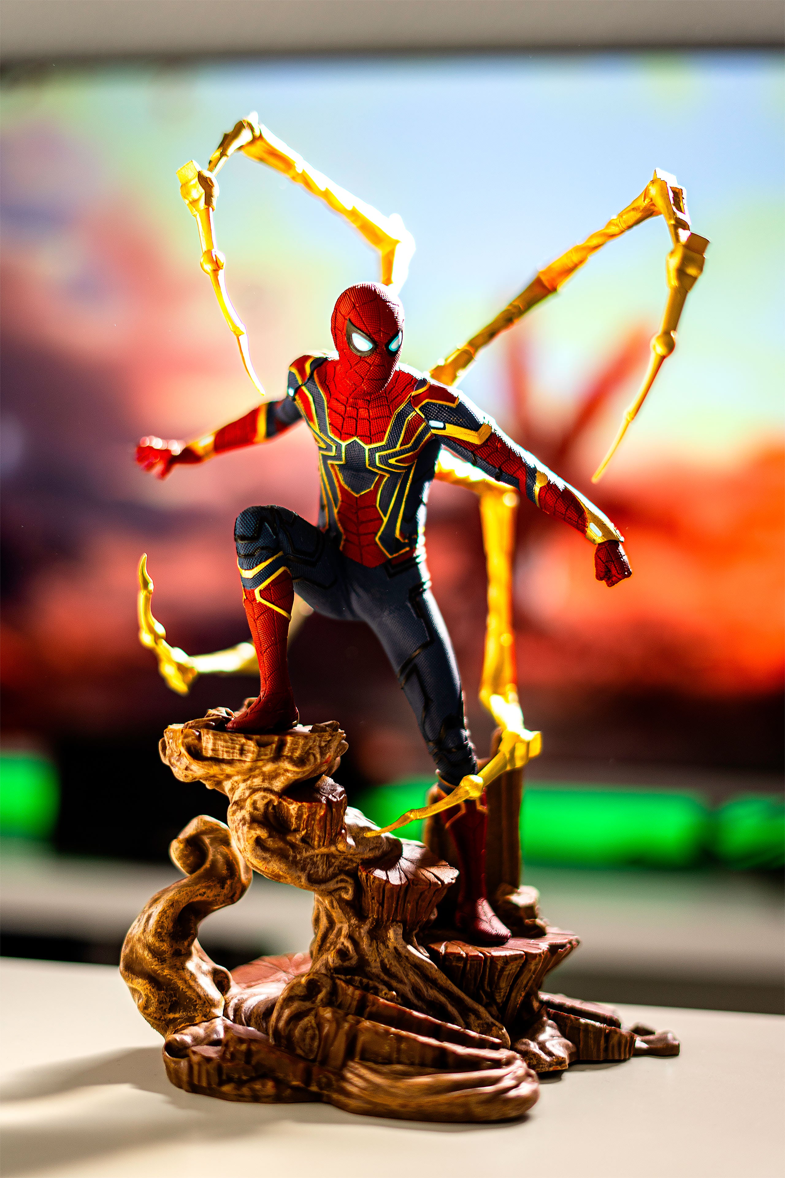 Avengers - Iron Spider Figure – Elbenwald Avengers - Iron Spider Figure – Elbenwald