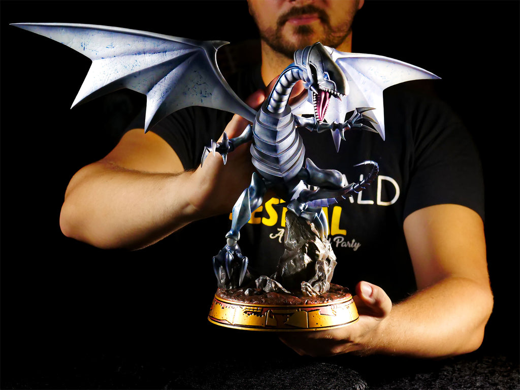 Product image Yu-Gi-Oh! - Blue-Eyed White Dragon Statue