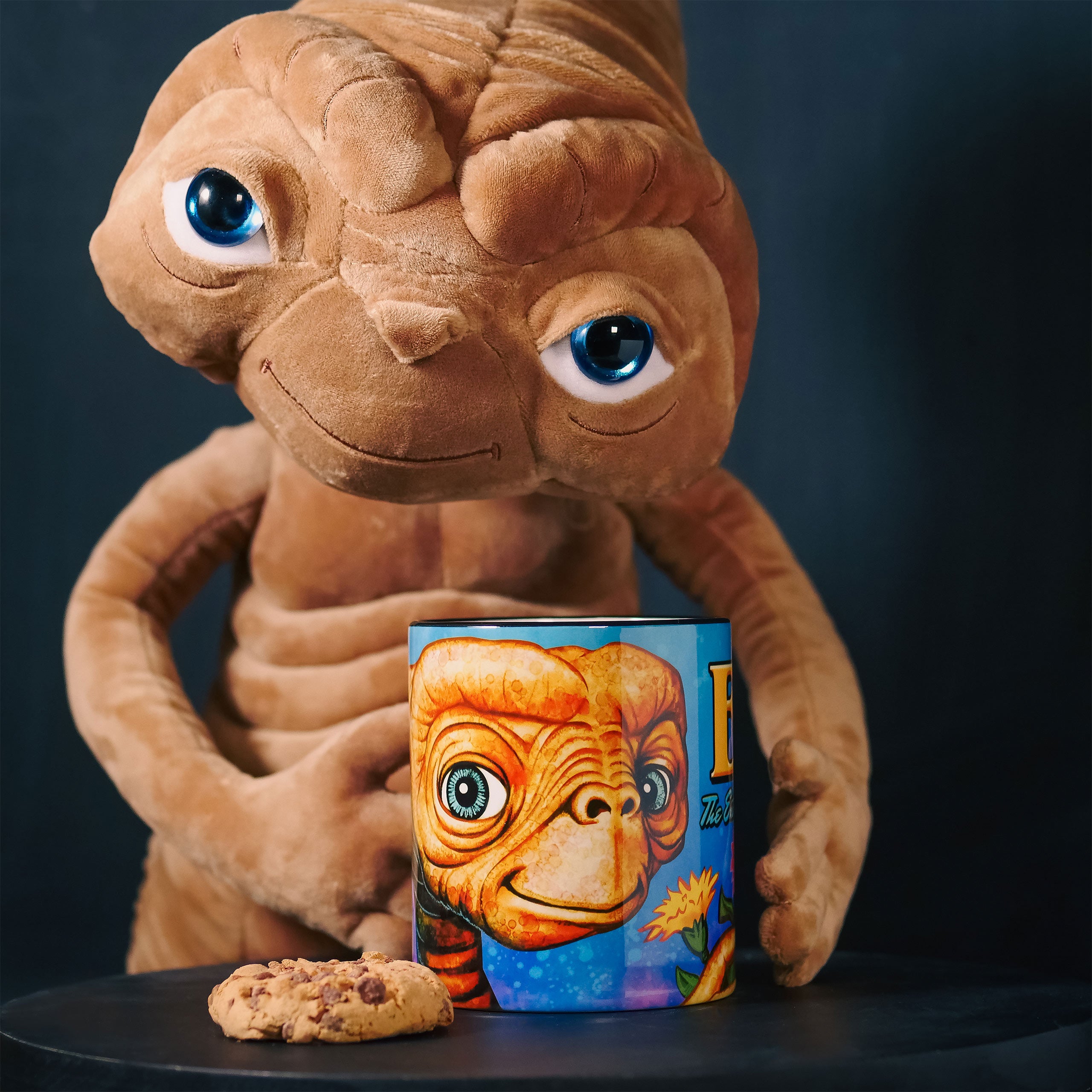 E.T. Interactive Plush Figure with Sound – Elbenwald