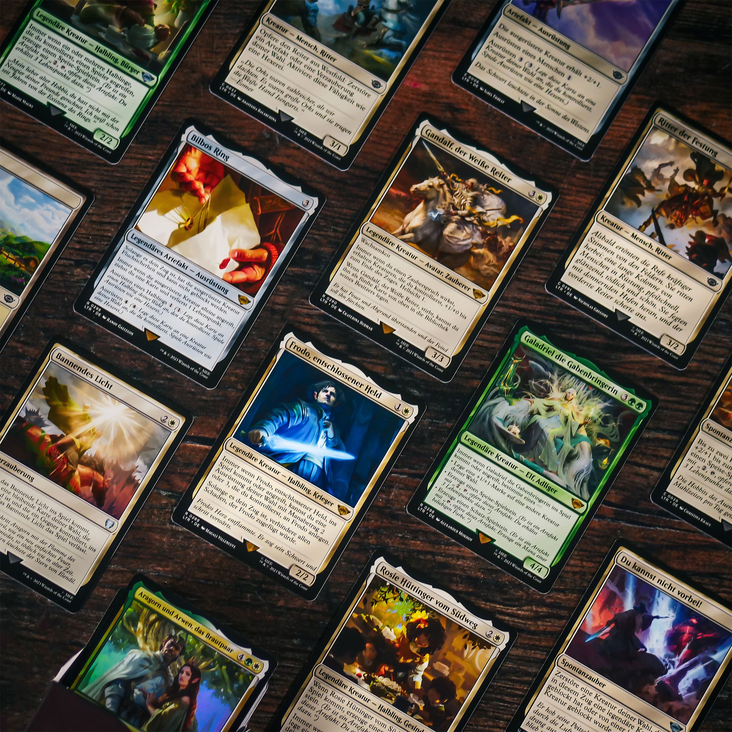 Product image The Lord of the Rings Middle Earth Council of the Elven Commander Deck - Magic The Gathering