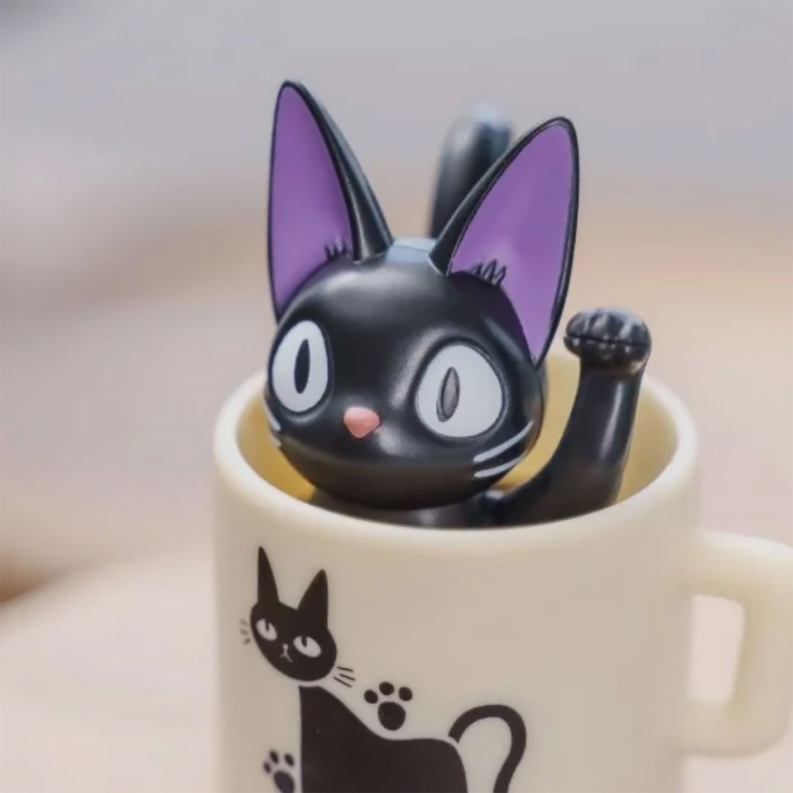 Kiki's Delivery Service - Jiji in Cup Roly-poly Figure – Elbenwald
