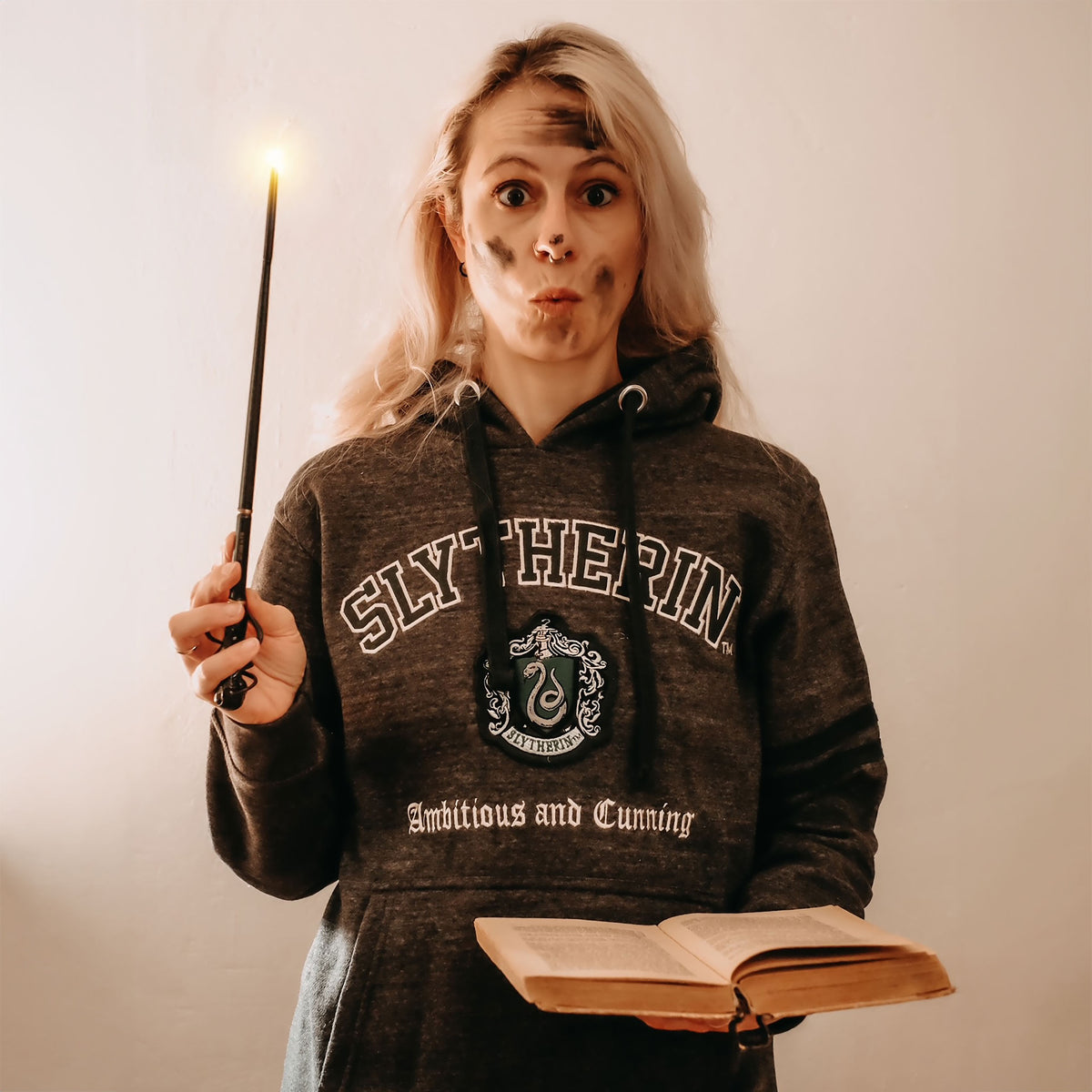 Product image Harry Potter - Slytherin Crest Premium Hoodie grey