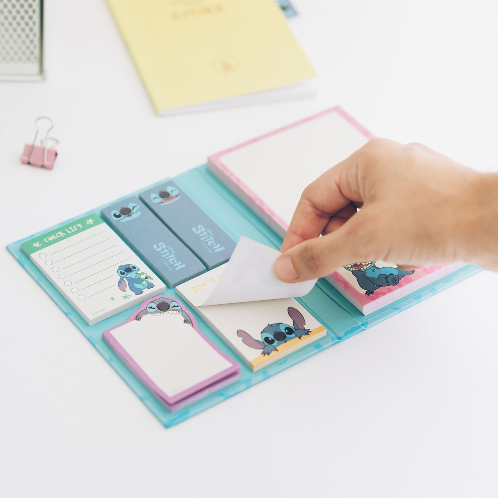 Product image Stitch Tropical Sticky Notes Book - Lilo & Stitch