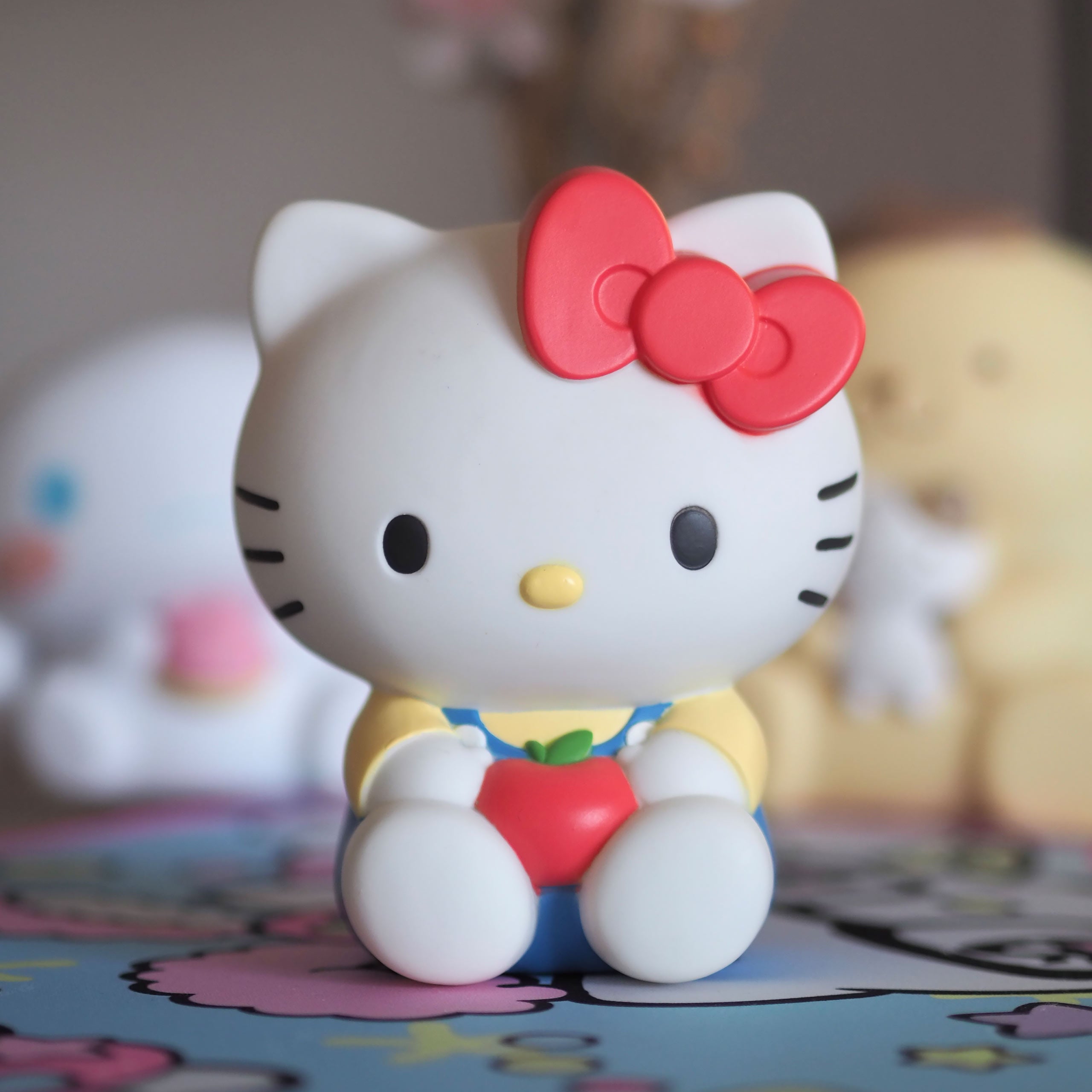 Sanrio - Hello Kitty Sofvimates Figure – Elbenwald