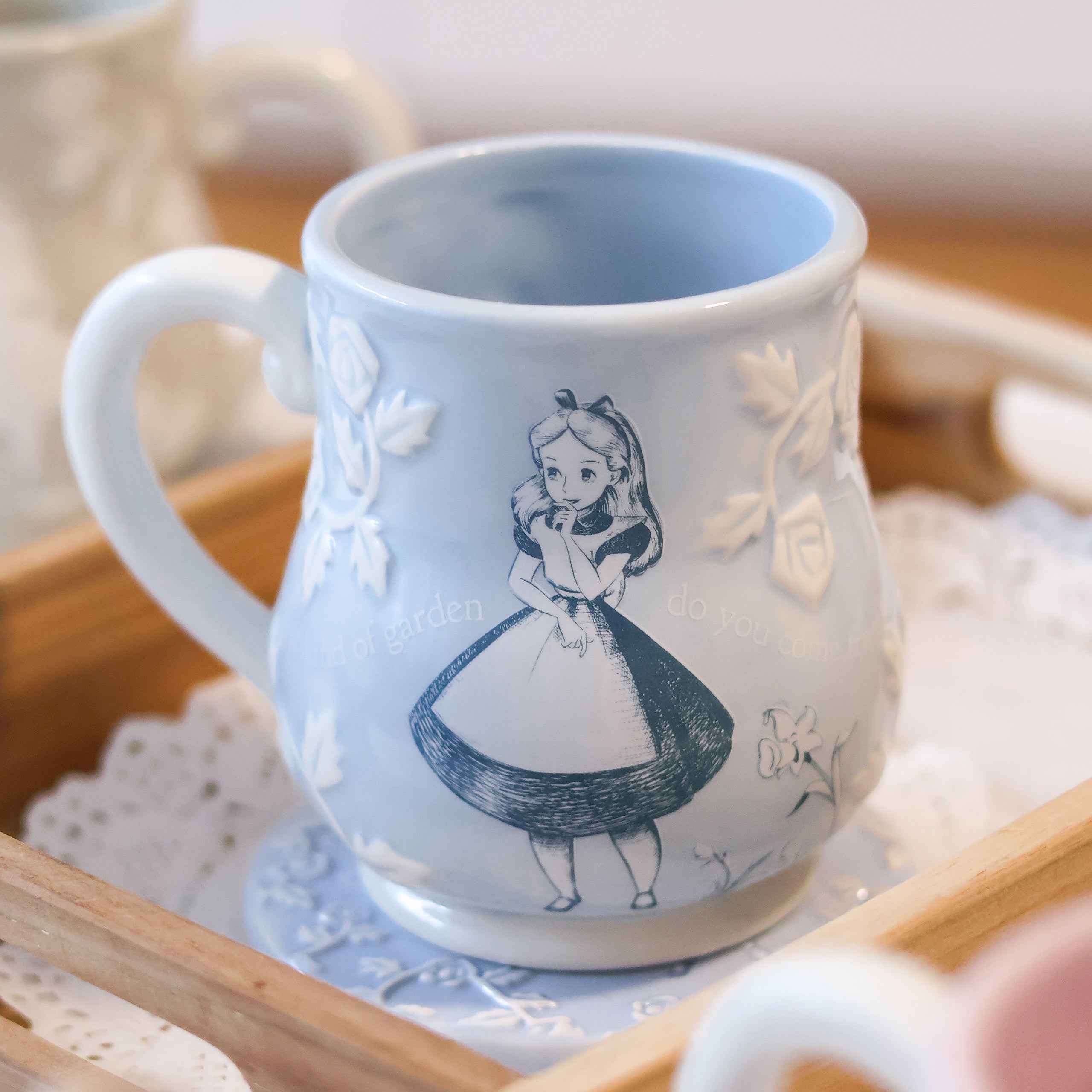 Product image Alice in Wonderland - Relief Mug
