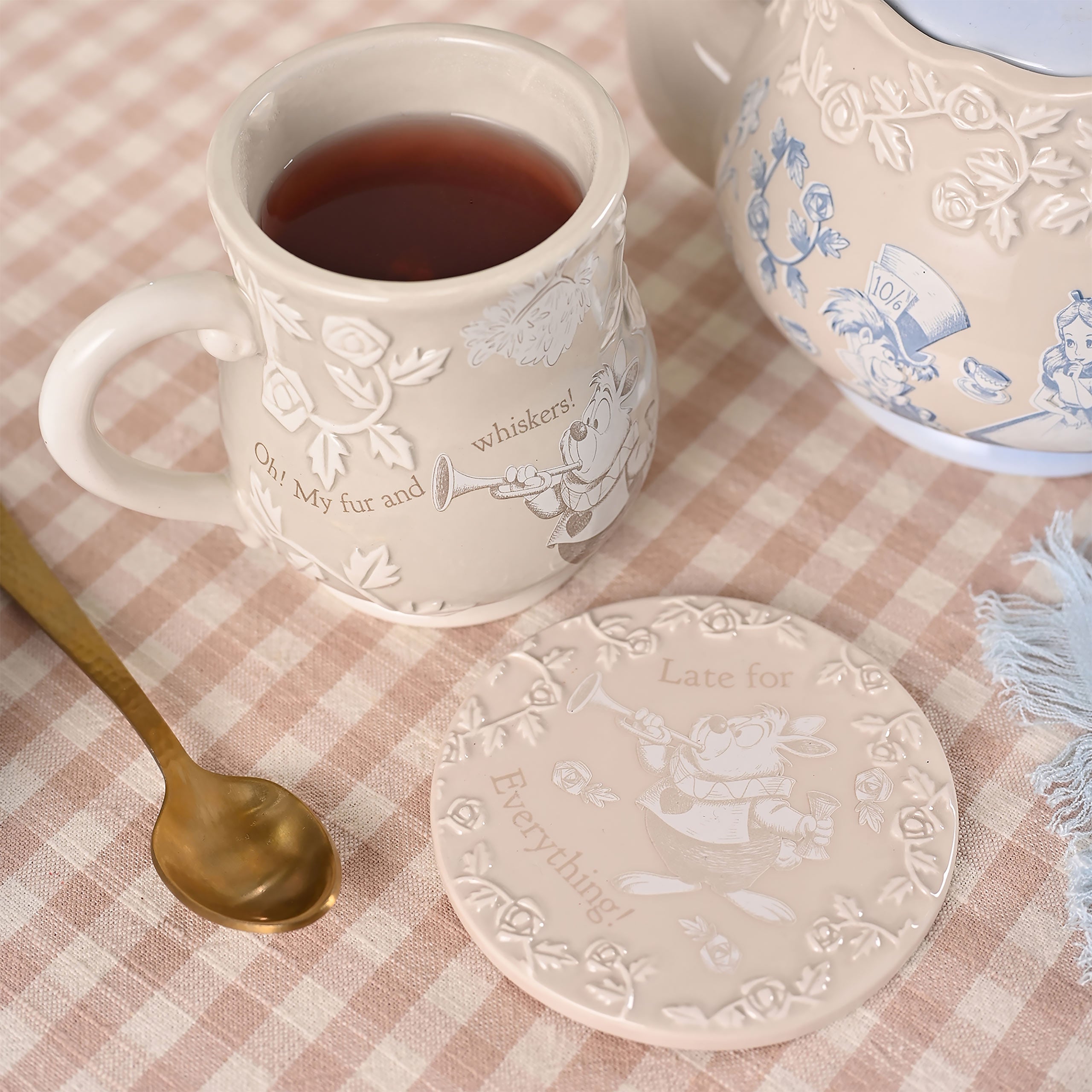 Product image Alice in Wonderland - White Rabbit Relief Mug