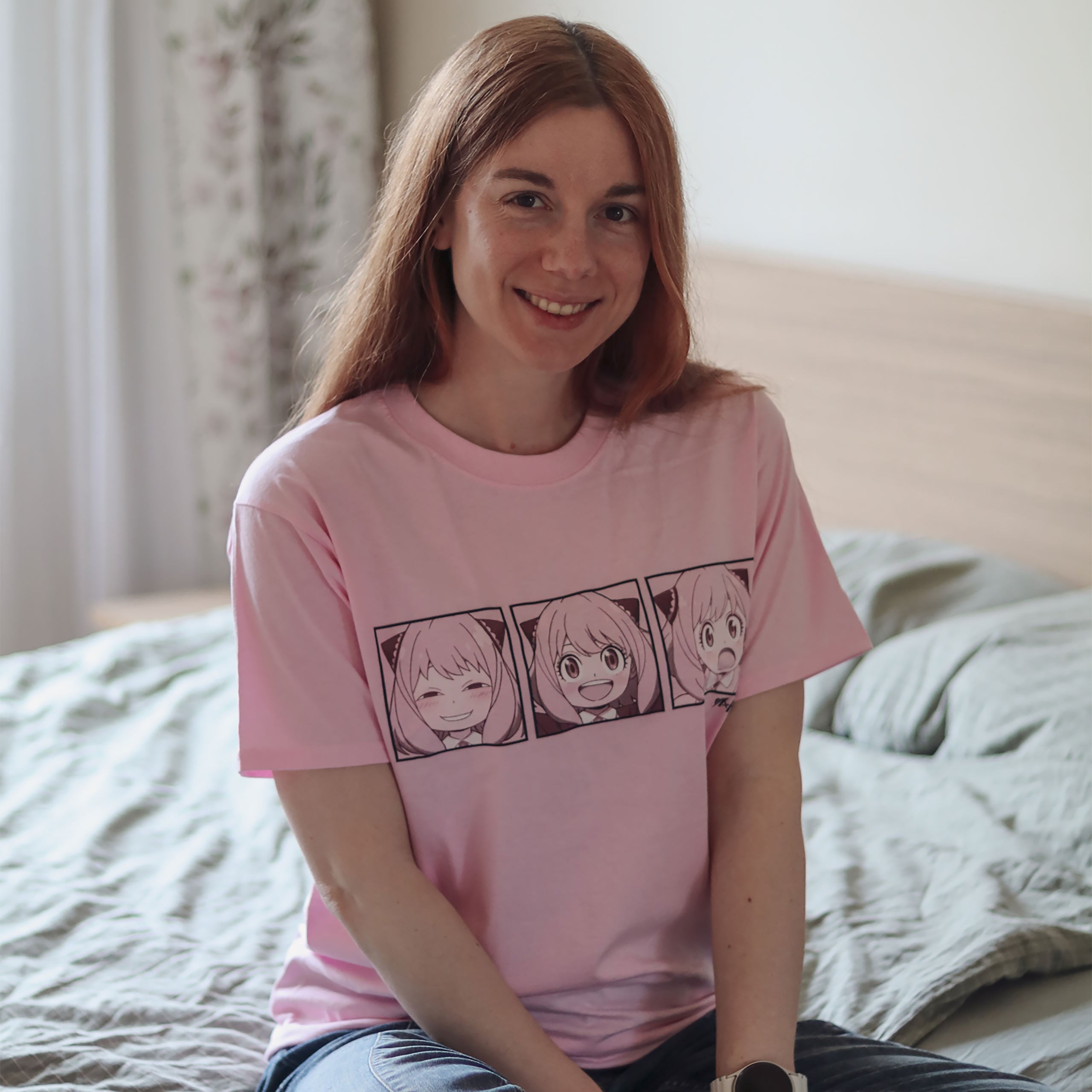 Product image Spy x Family - Anya T-Shirt pink