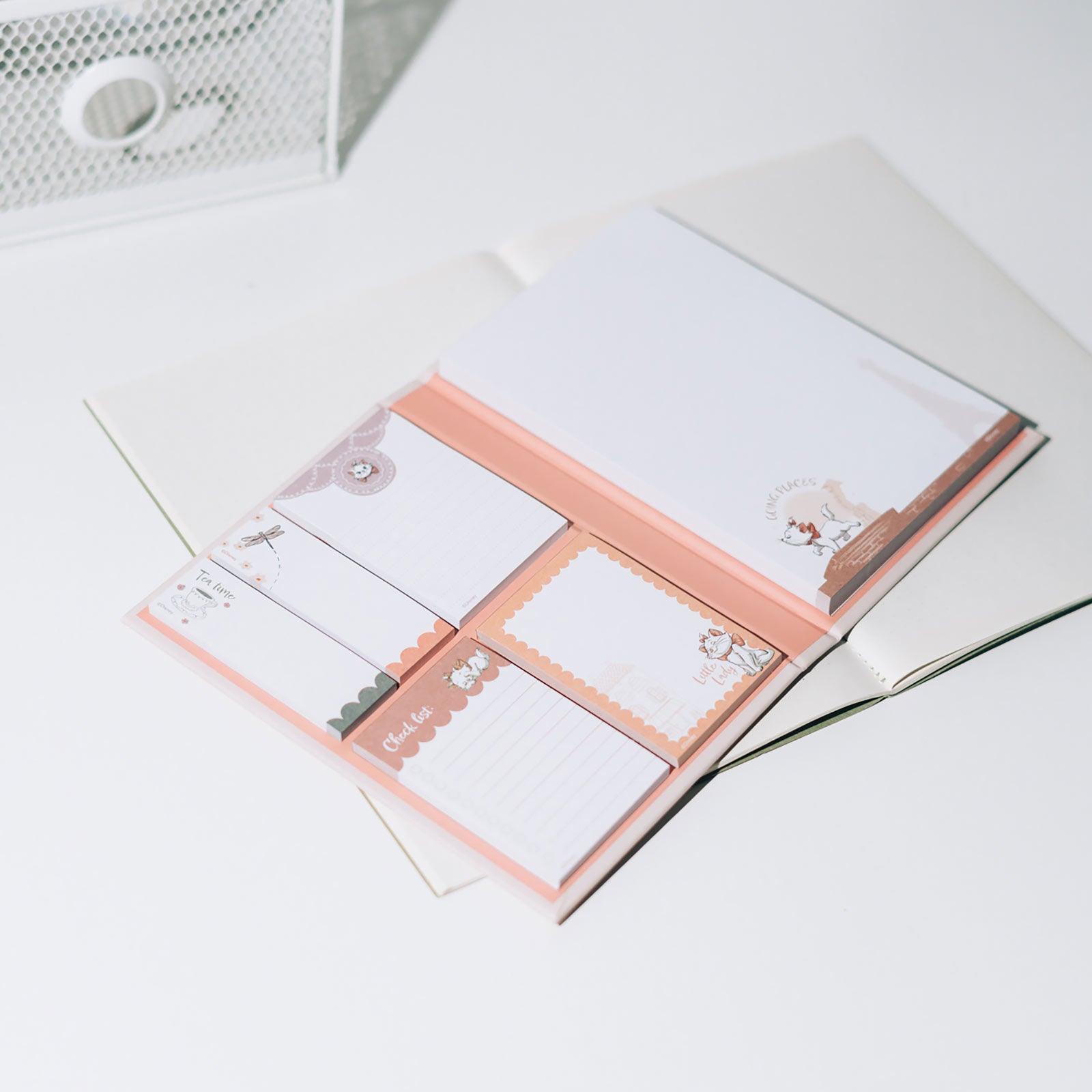 Product image Aristocats - Bonjour Marie Sticky Notes Book