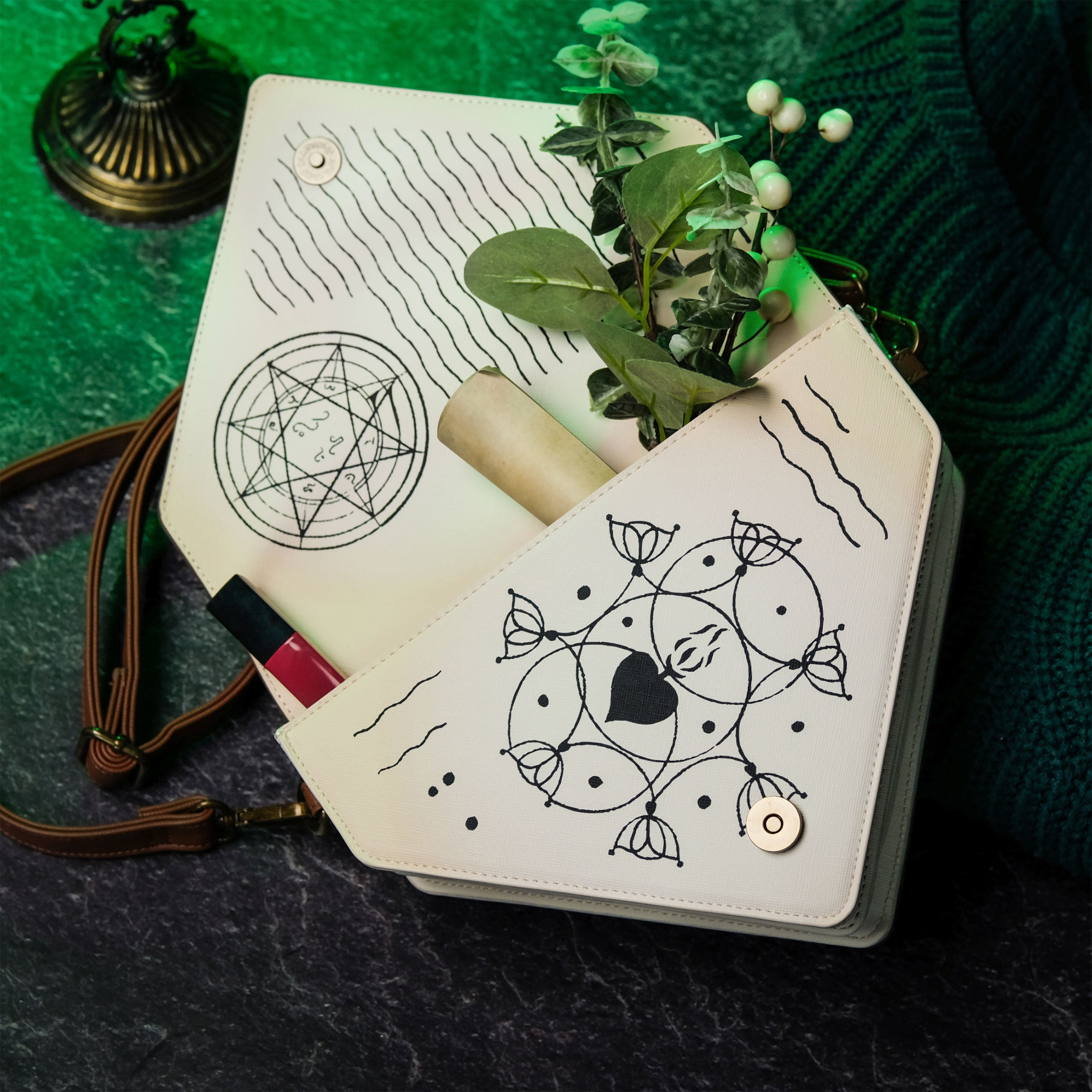 Wicked - Elphaba Grimmerie Book Crossbody Bag – Elbenwald
