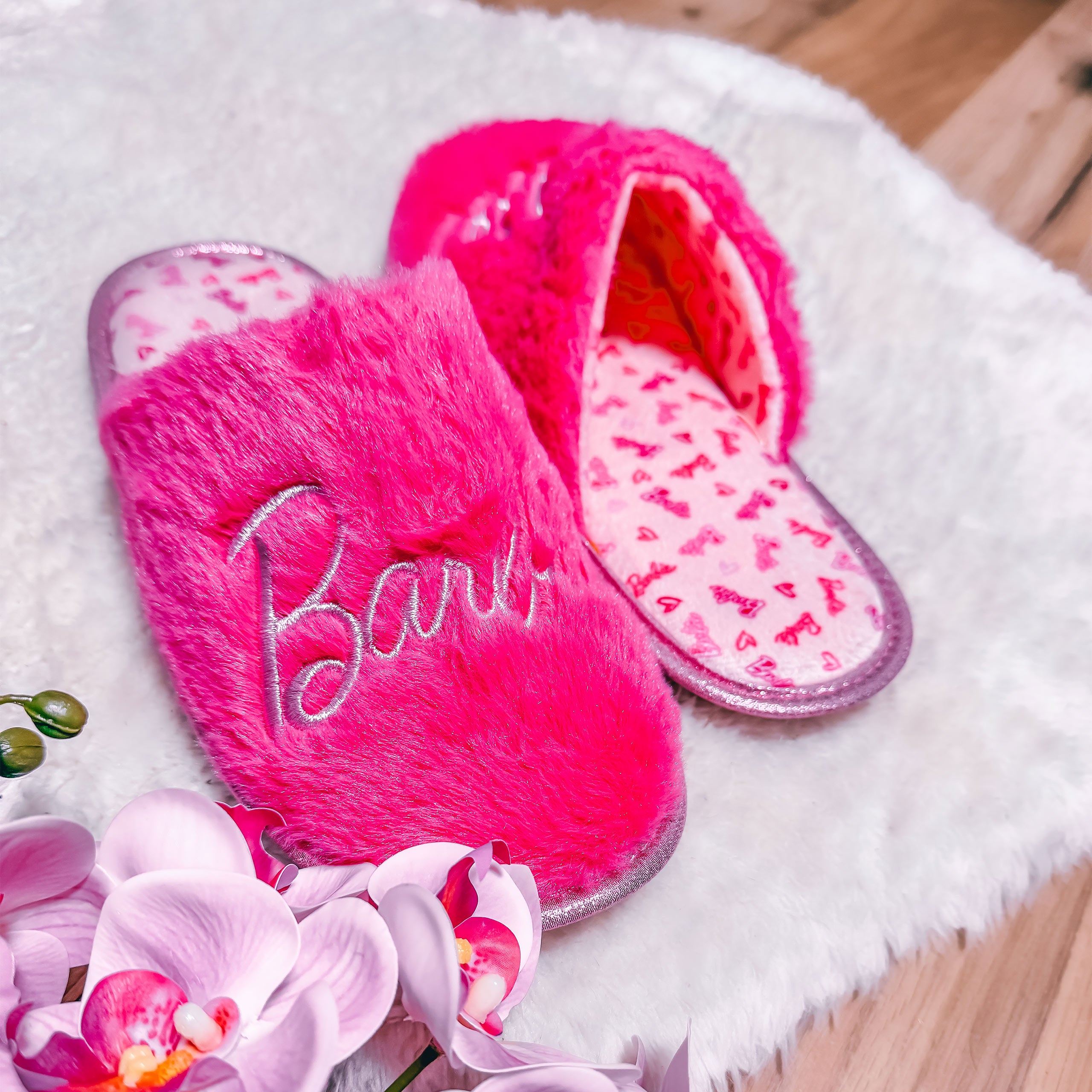 Product image Barbie - Logo Plush Slippers