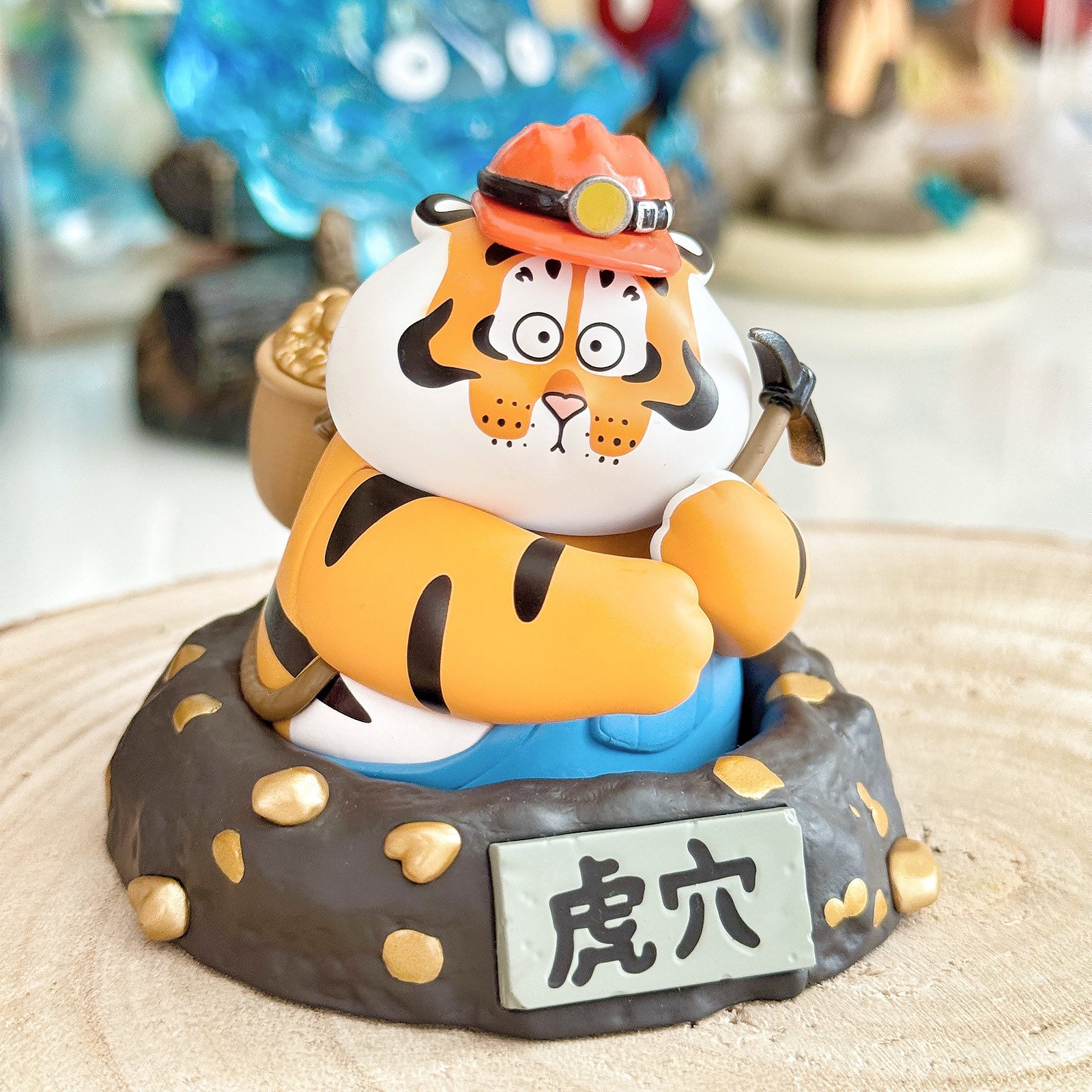 Zhao Tiezhu – Alexander The Fat Tiger Long Teng Hu Yue Mystery