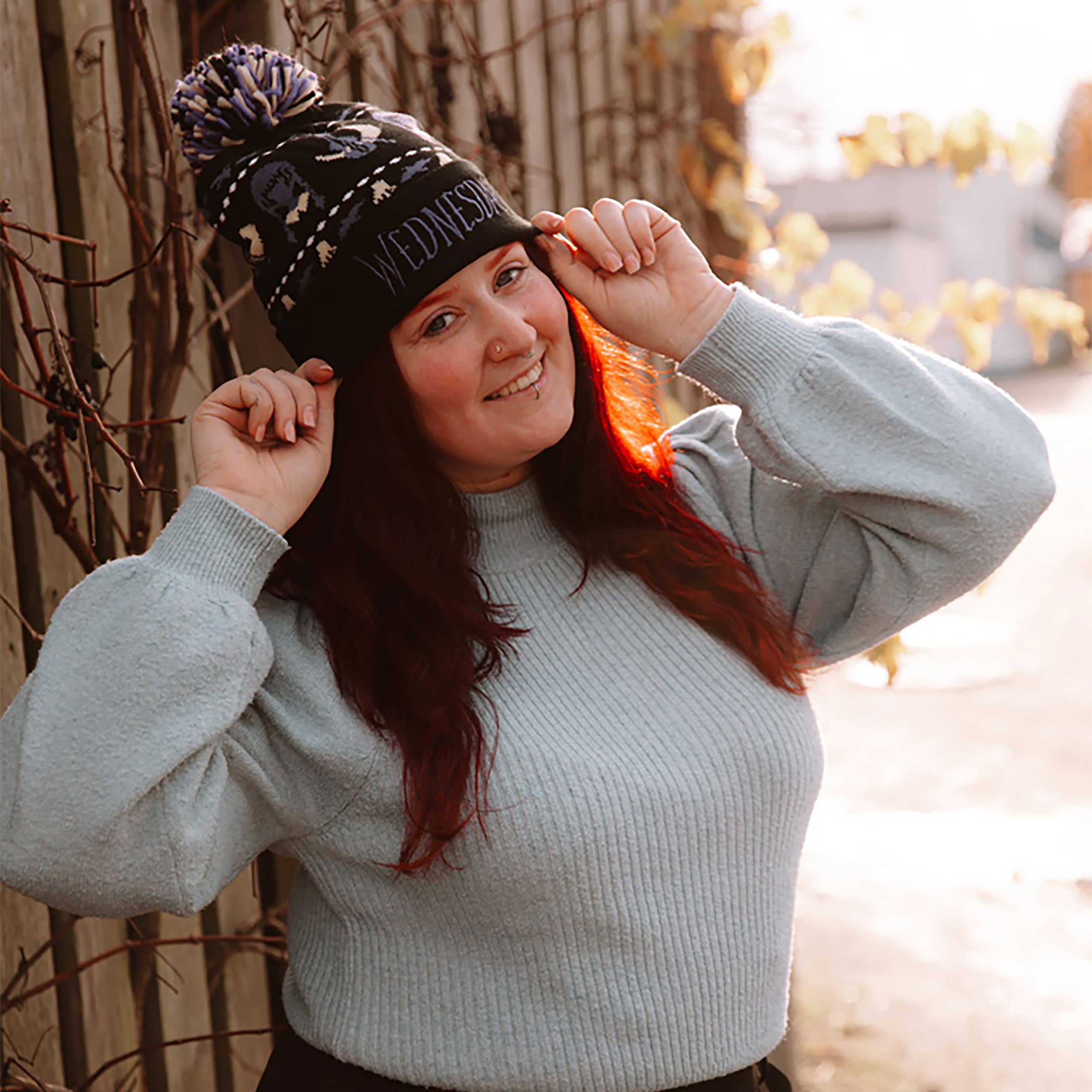 Wednesday - Midnight pom-pom beanie – Elbenwald