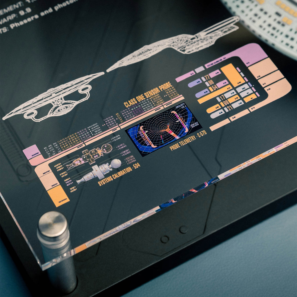 Product image Enterprise NCC-1701-D Wall Plaque with Model Replica - Star Trek