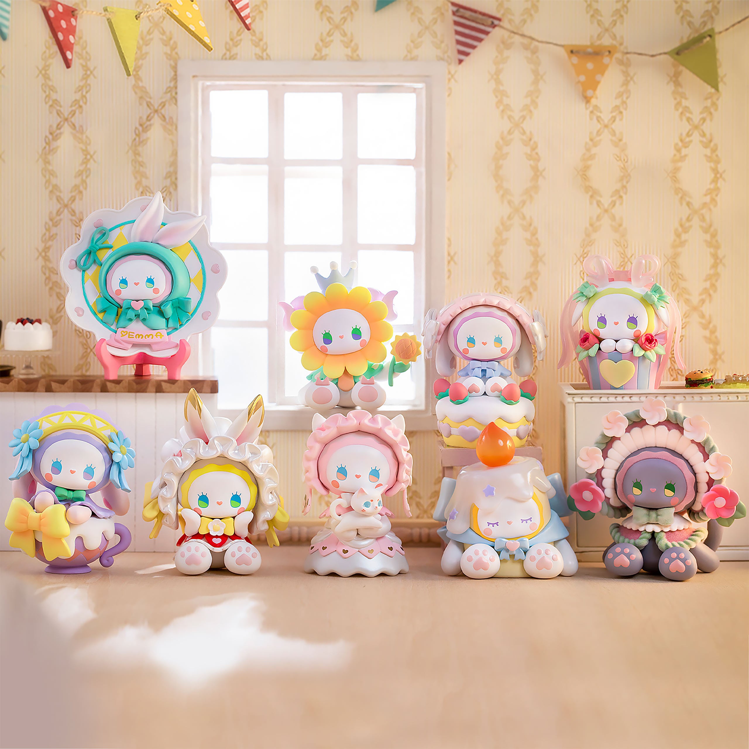 Product image Emma - Secret Forest Birthday Party Mystery Figure 8-Piece Display