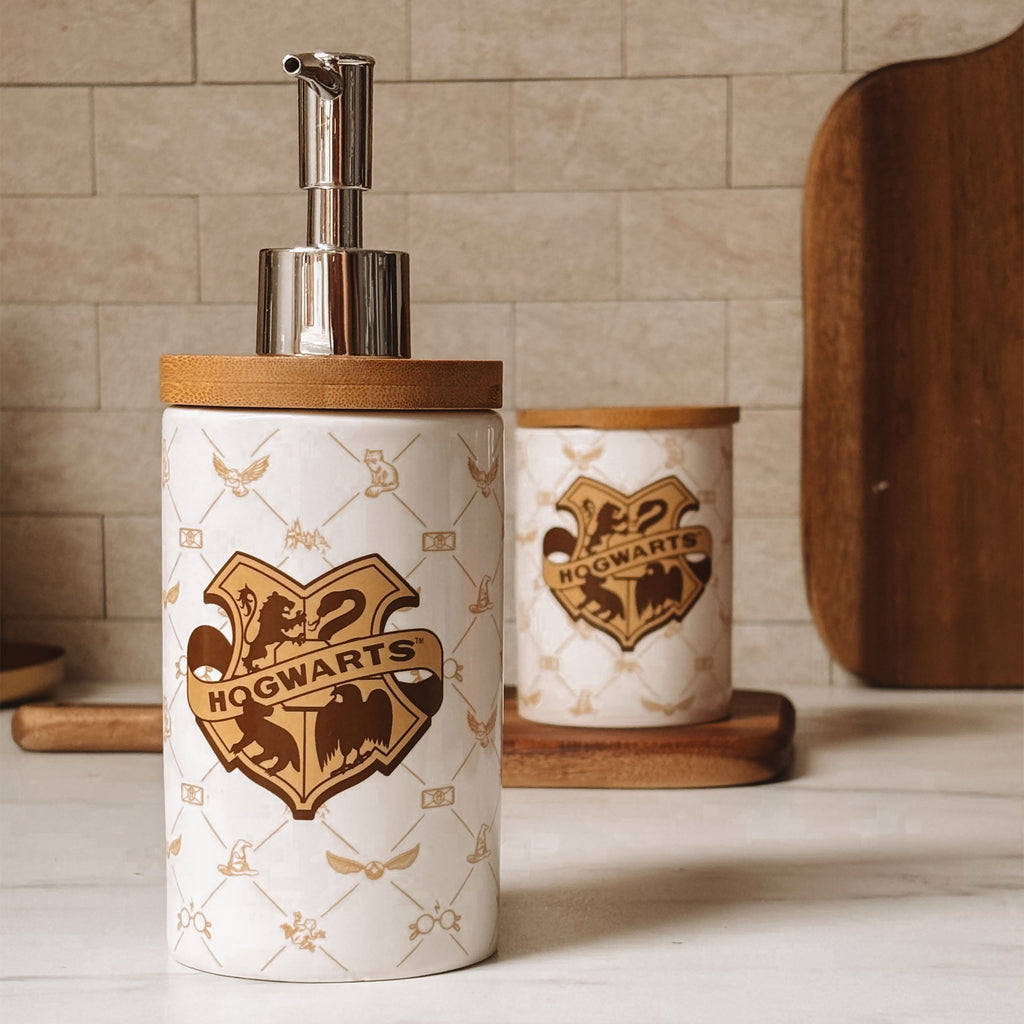 Product image Harry Potter - Hogwarts Crest 3-Piece Bathroom Set