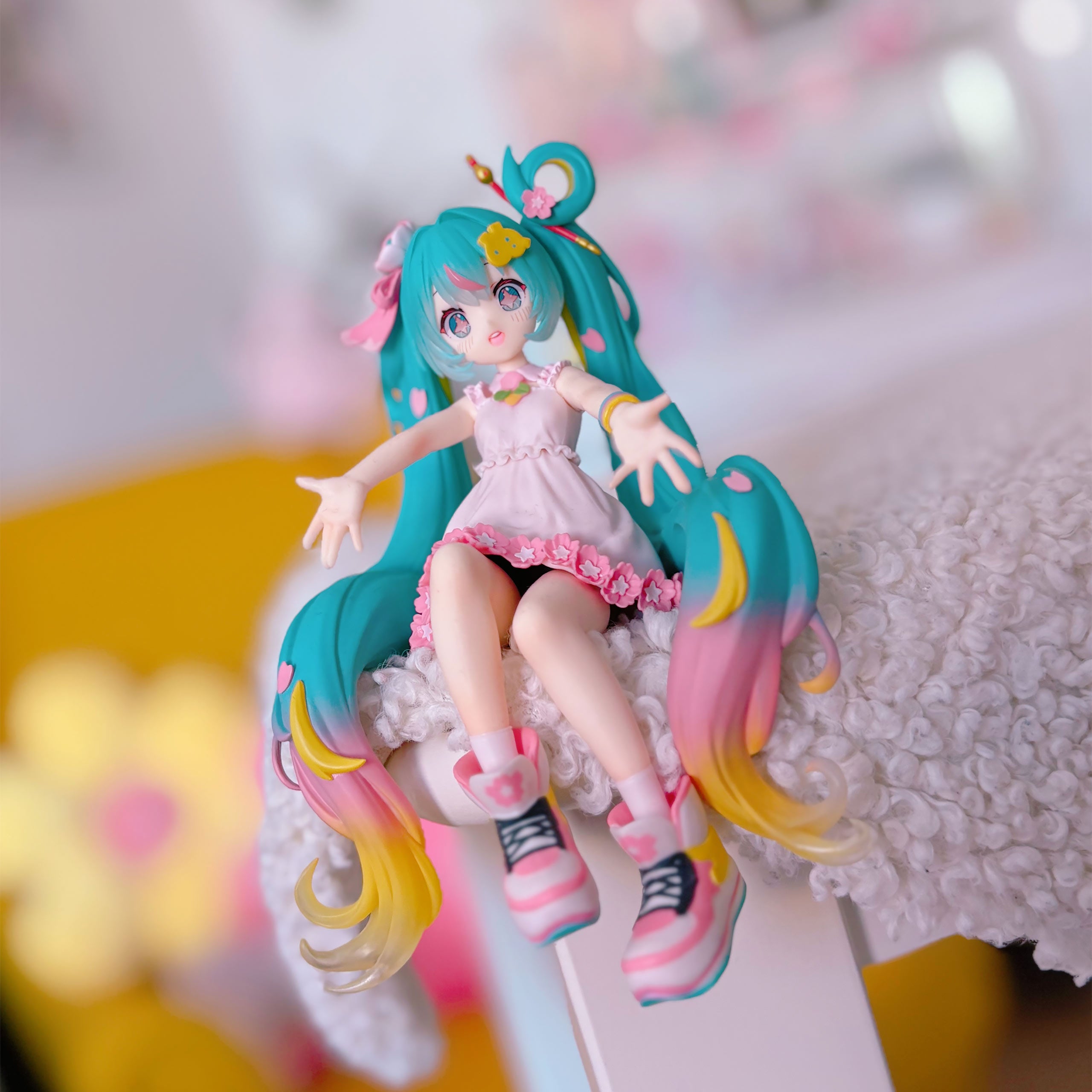 Hatsune Miku - Miku 10th Anniversary Noodle Stopper Figure – Elbenwald