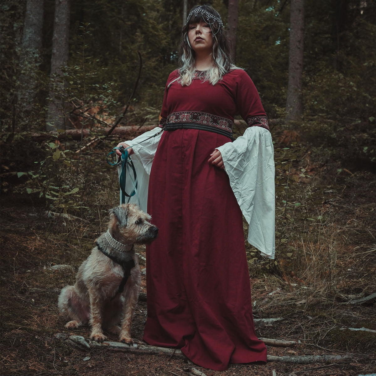 Product image Medieval Dress Yala red