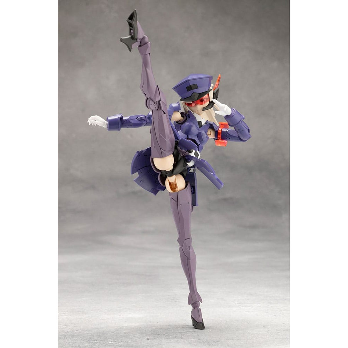Product image Megalomaria Unlimited Universe – Valiant Model Kit Figure