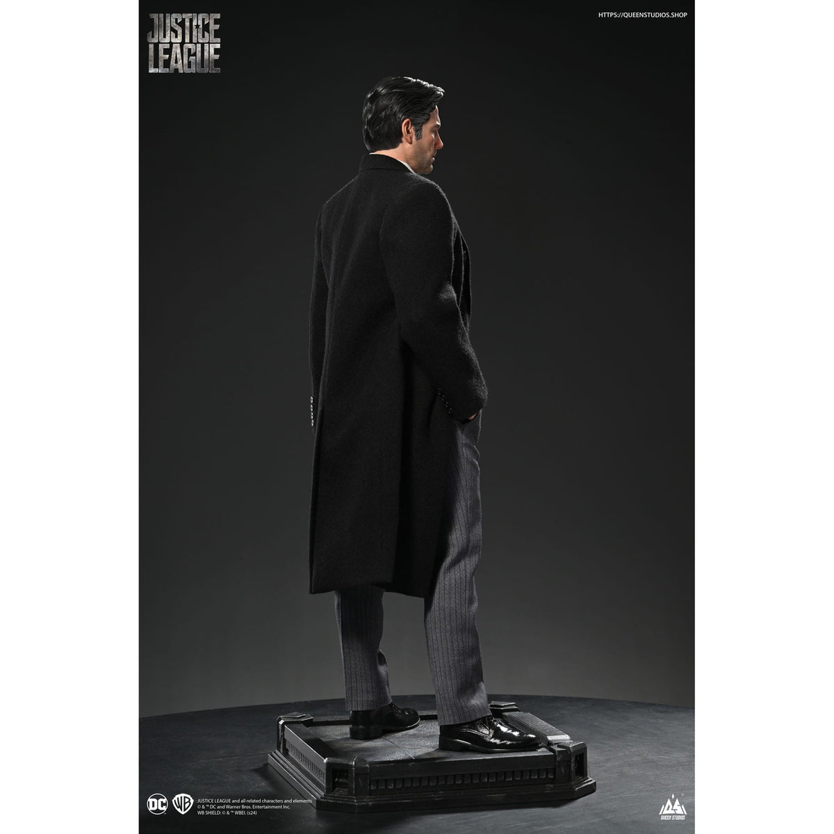 Product image Justice League Statue 1/4 Bruce Wayne (Ben Affleck) 51 cm