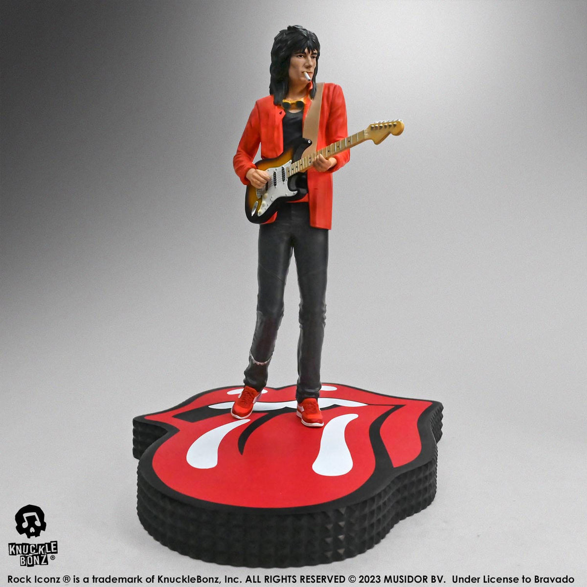 Product image The Rolling Stones Rock Iconz Statue Ronnie Wood (Tattoo You Tour 1981) 22 cm